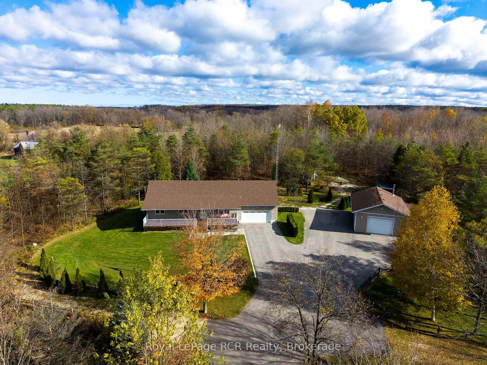Photo 4 of 395443 2 Concession, Chatsworth — HOMEH