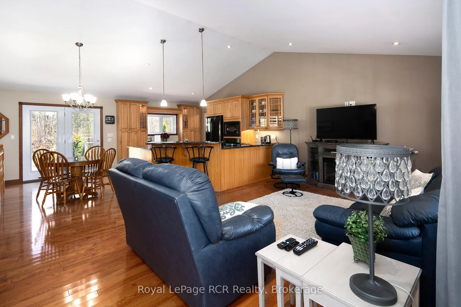Photo 8 of 395443 2 Concession, Chatsworth — HOMEH