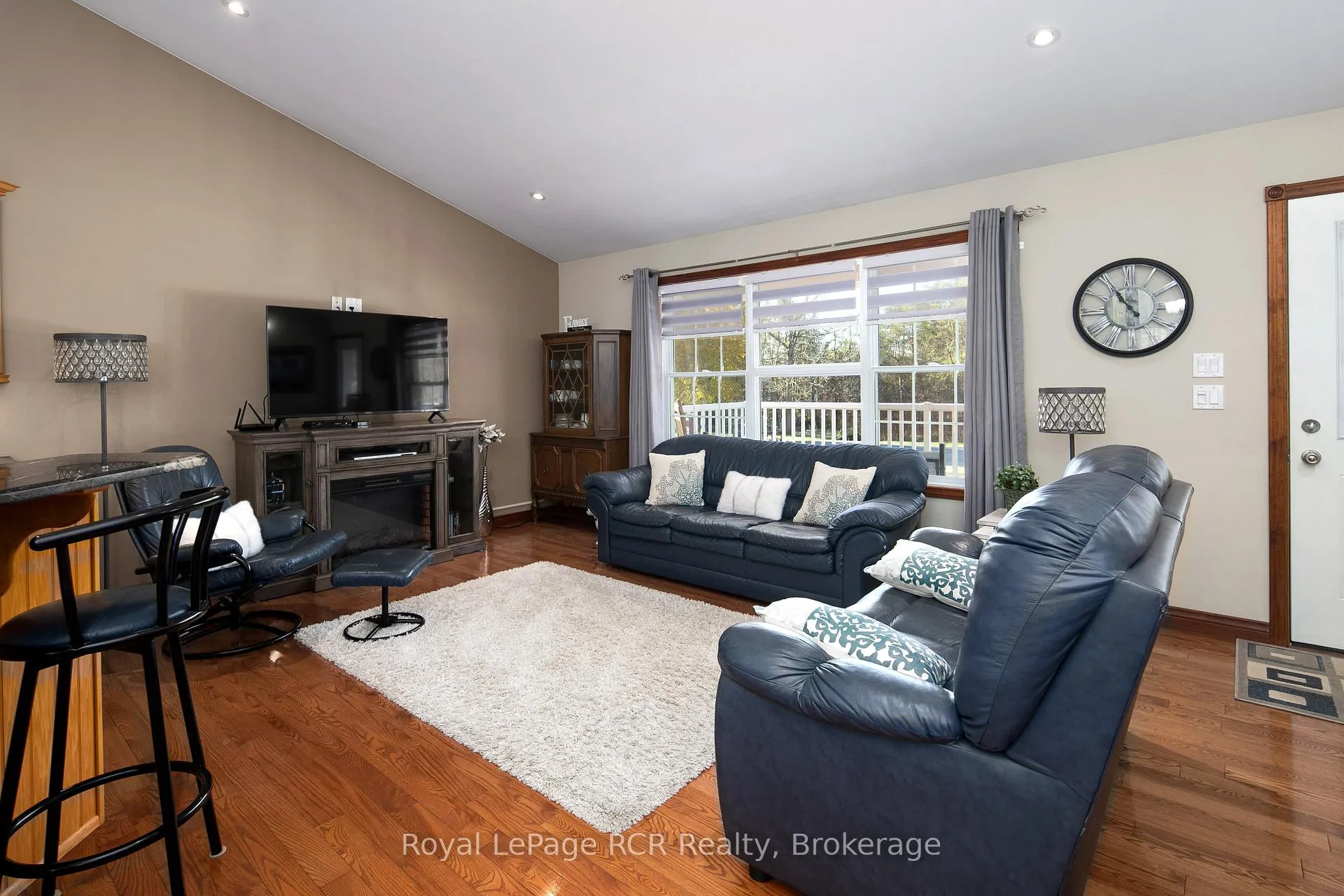 Photo 9 of 395443 2 Concession, Chatsworth — HOMEH