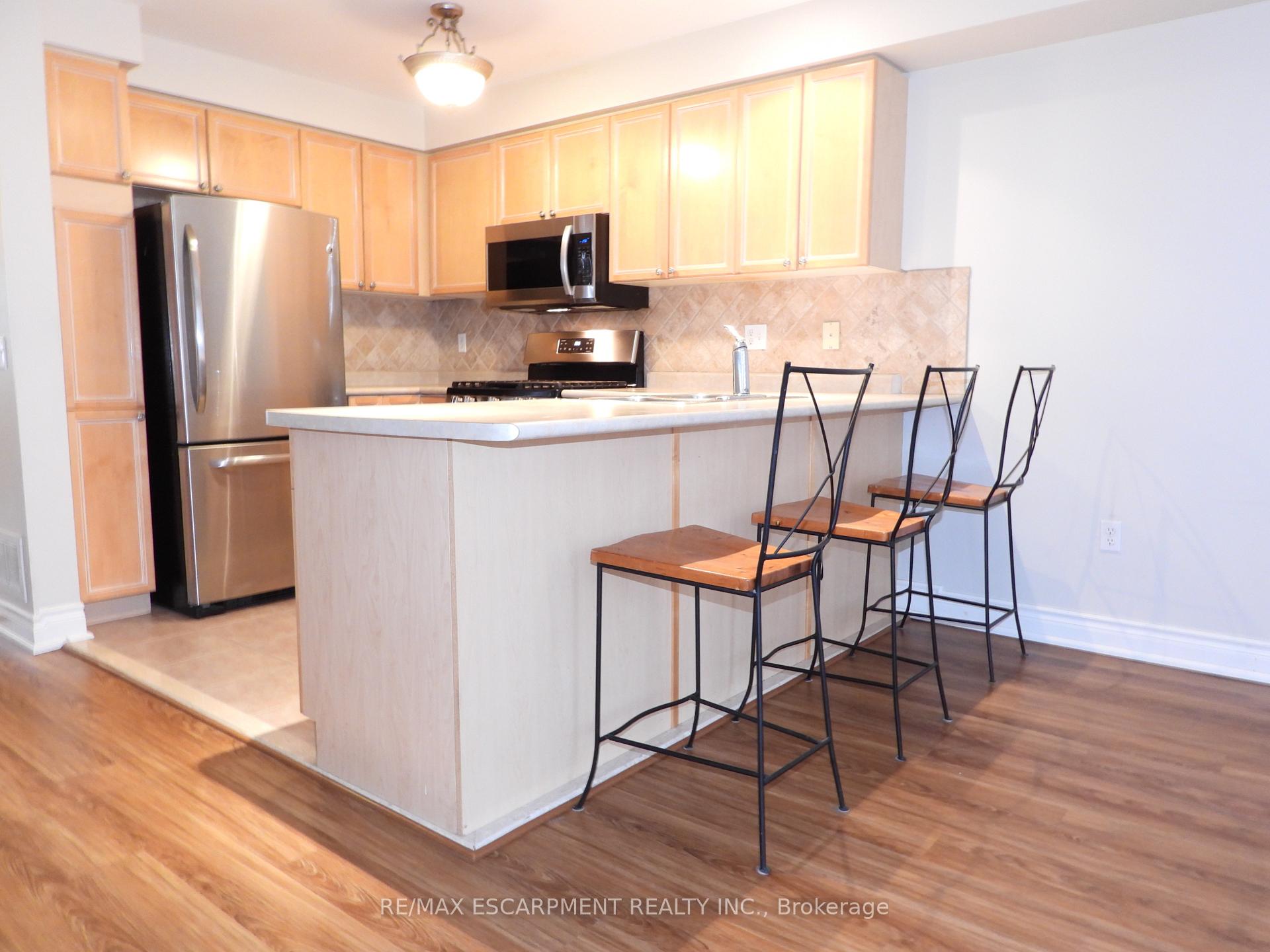 Photo 6 of Unit 123, 710 Spring Gardens Road, Burlington, Bayview — HOMEH
