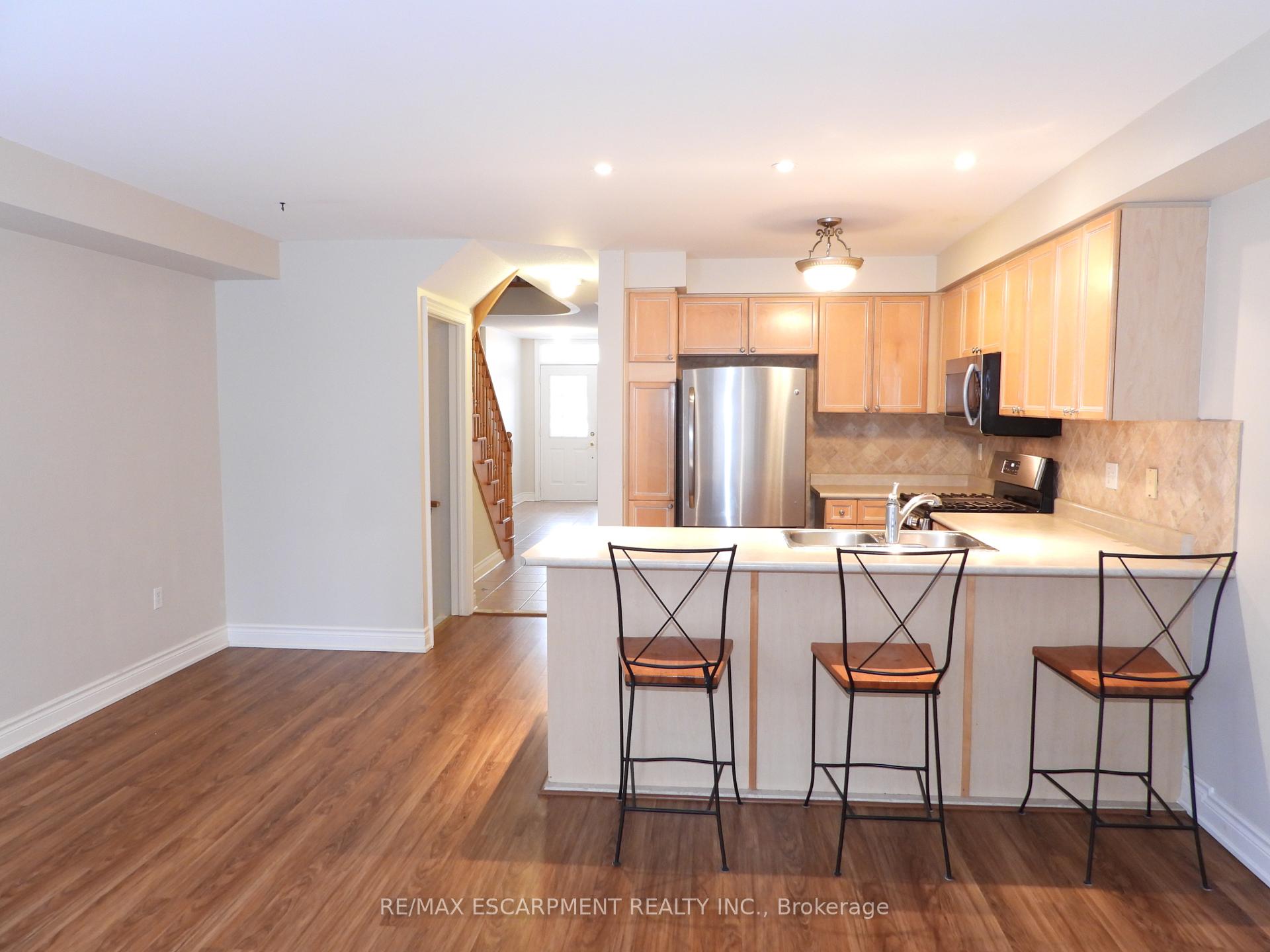 Photo 9 of Unit 123, 710 Spring Gardens Road, Burlington, Bayview — HOMEH