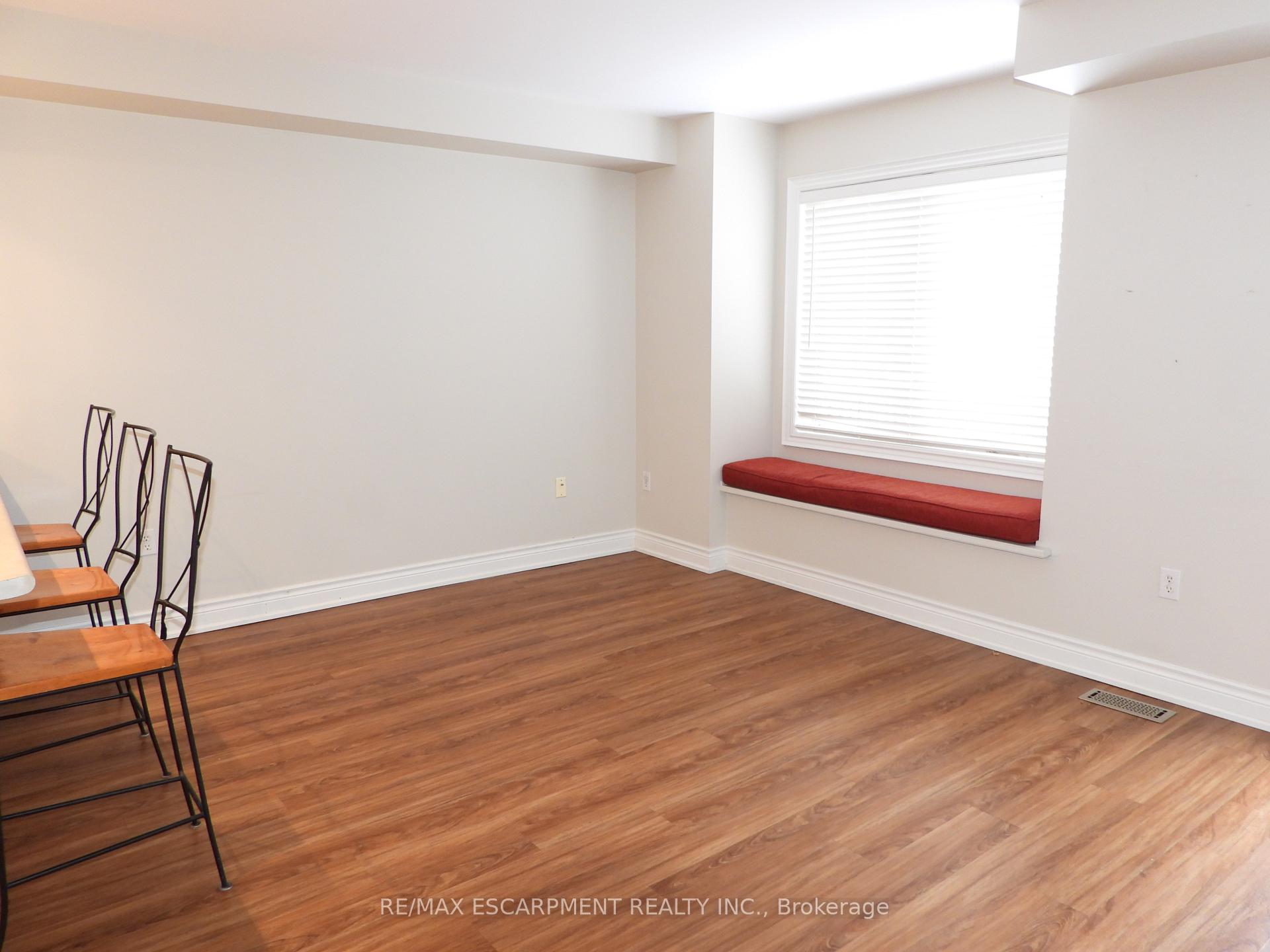 Photo 10 of Unit 123, 710 Spring Gardens Road, Burlington, Bayview — HOMEH