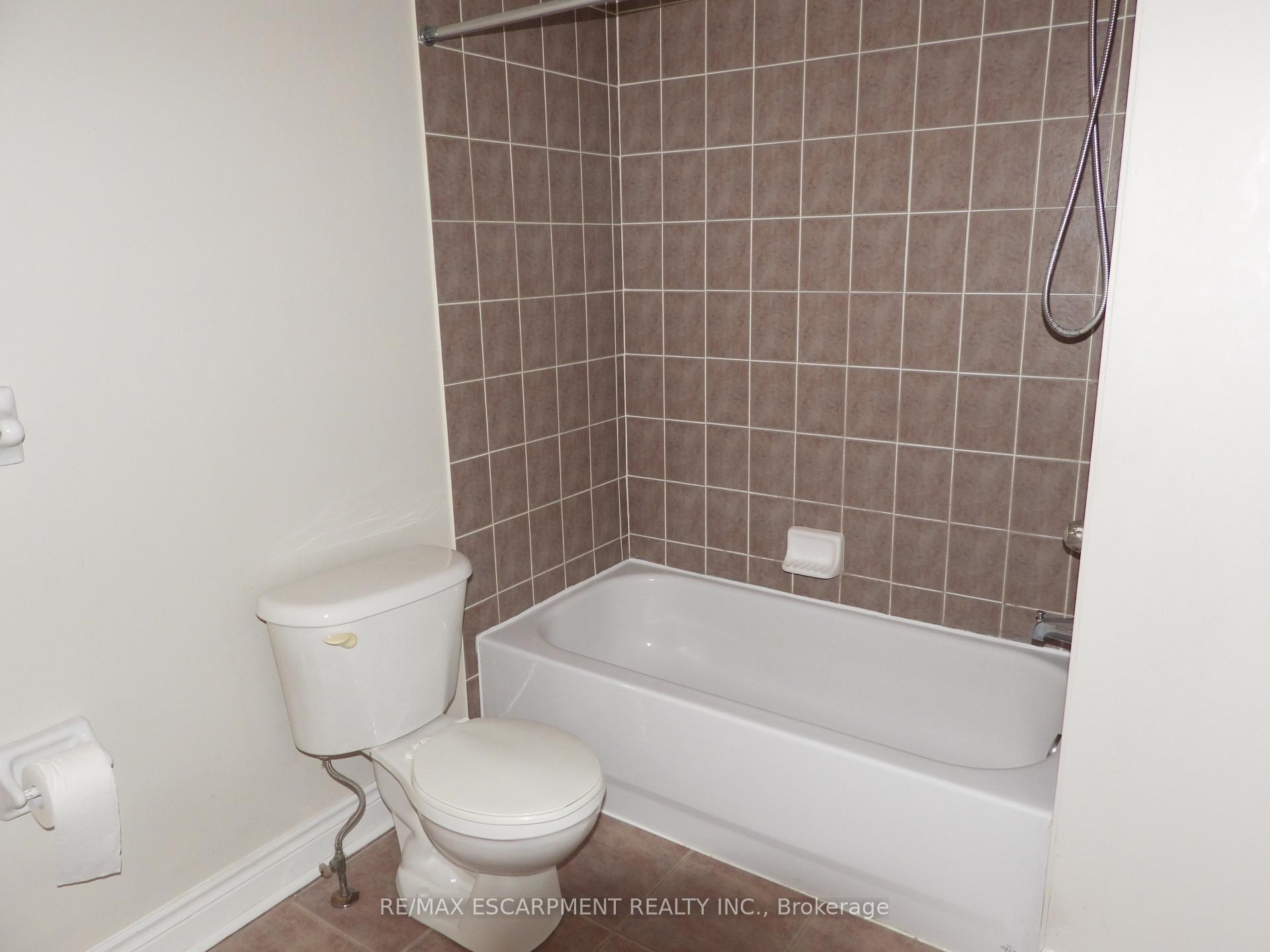Photo 19 of Unit 123, 710 Spring Gardens Road, Burlington, Bayview — HOMEH