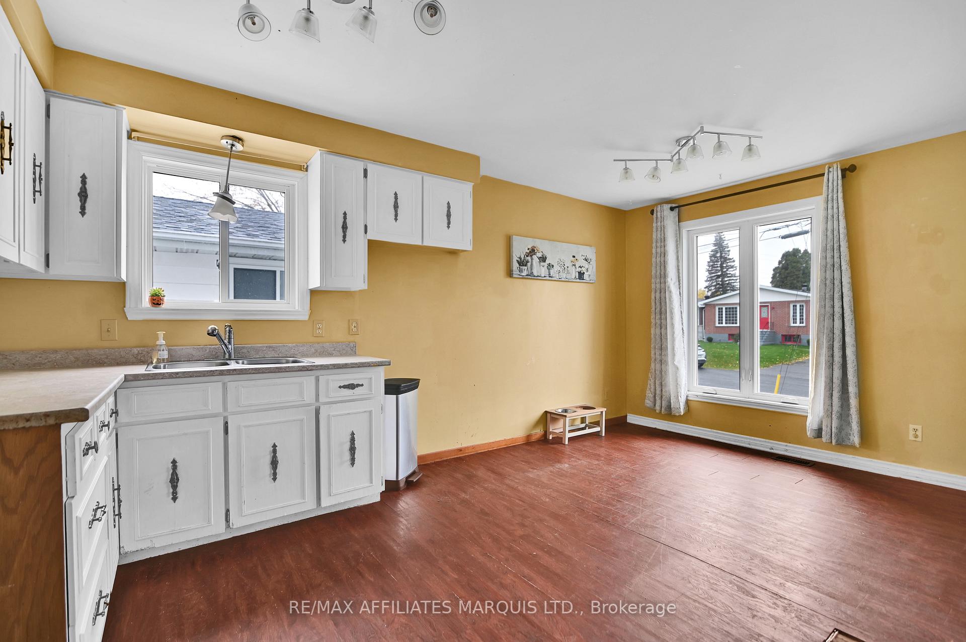 Photo 6 of 1531 Champagne Avenue, Cornwall — HOMEH