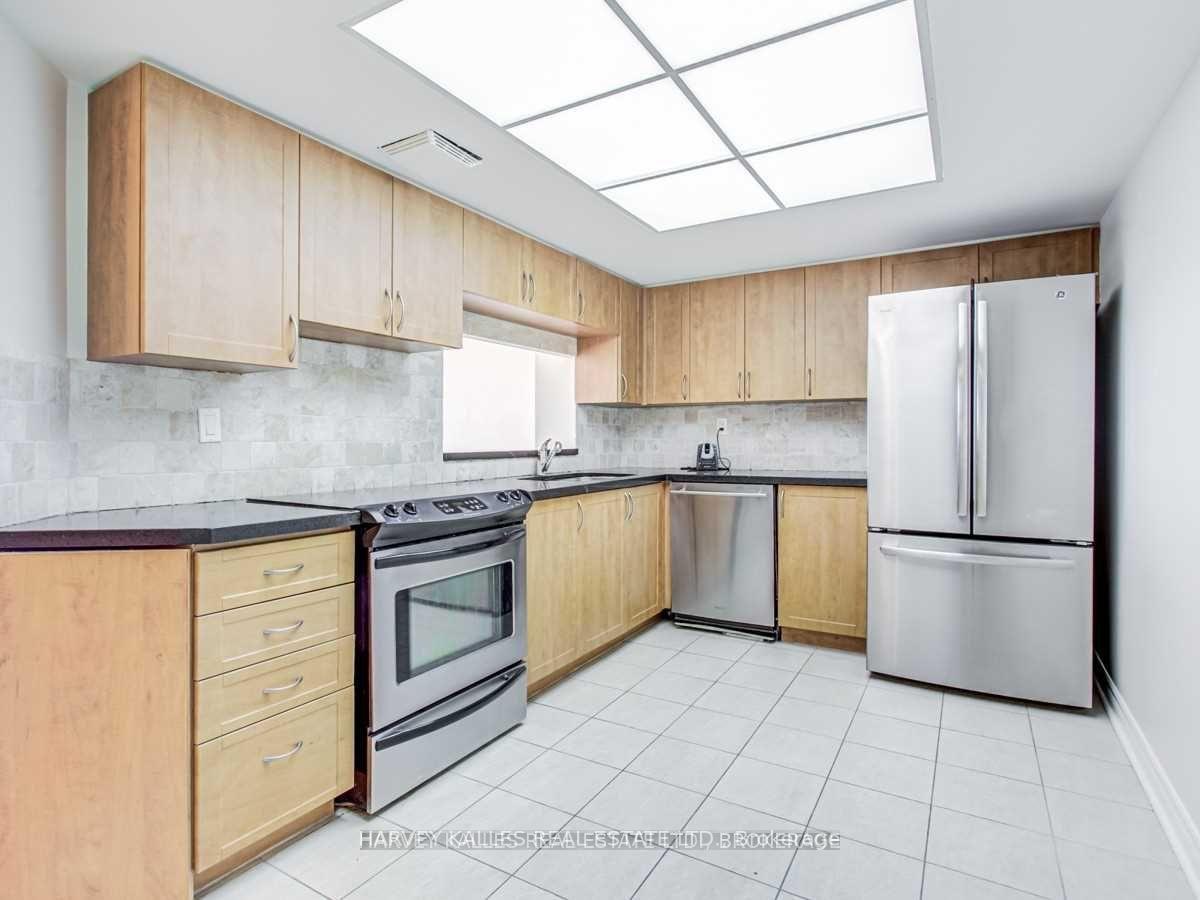 Photo 9 of Unit 708, 7420 Bathurst Street, Vaughan, Brownridge — HOMEH