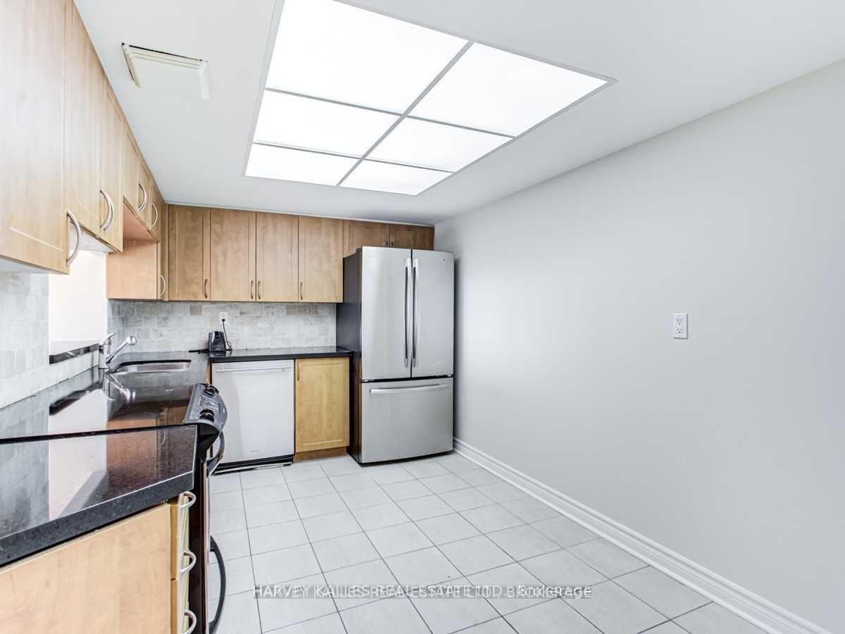 Photo 10 of Unit 708, 7420 Bathurst Street, Vaughan, Brownridge — HOMEH