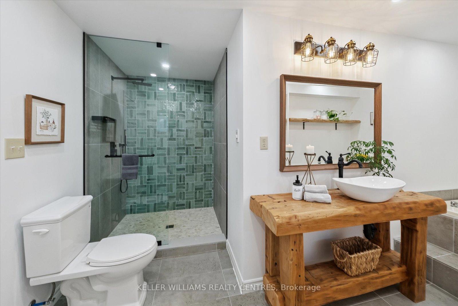 Photo 21 of 25154 Valley View Drive, Georgina, Sutton & Jackson's Point — HOMEH