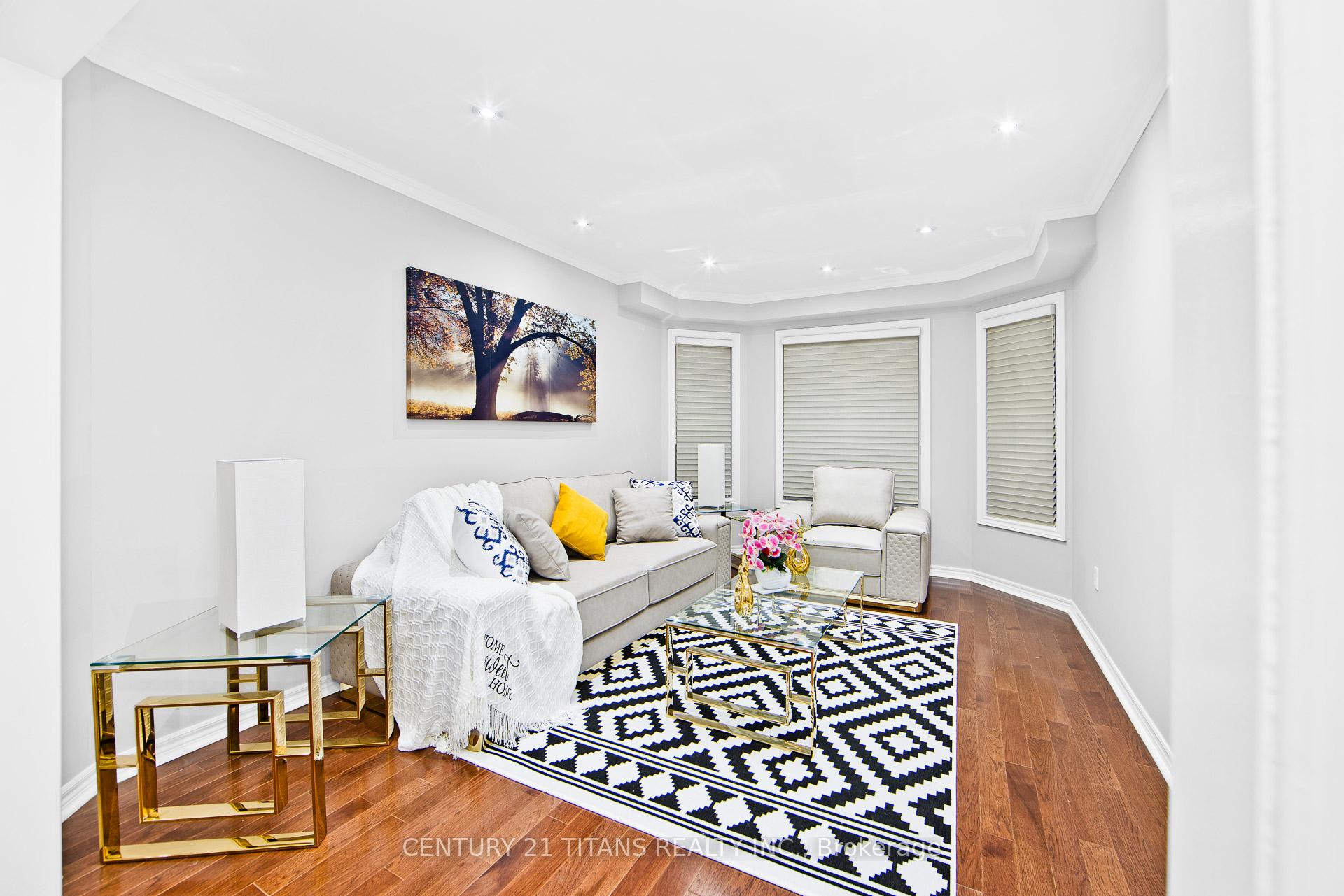 Photo 9 of 7 Annie Crescent, Ajax, Central West — HOMEH