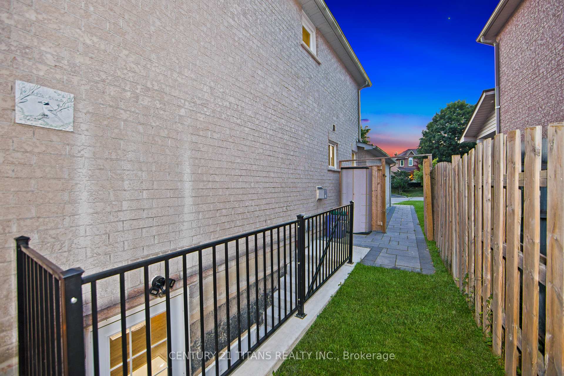 Photo 35 of 7 Annie Crescent, Ajax, Central West — HOMEH