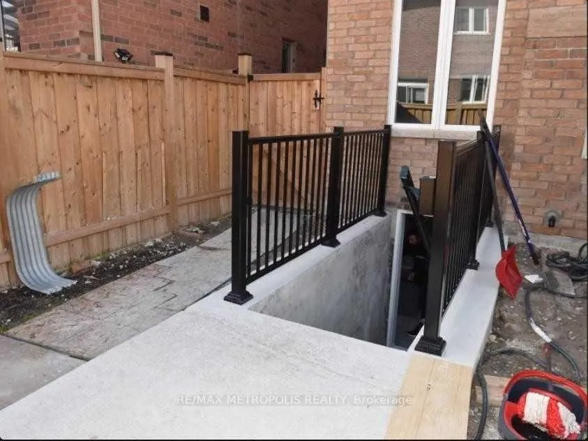 Photo 10 of Unit BSMT, 25 Frampton Road, Brampton, Northwest Brampton — HOMEH