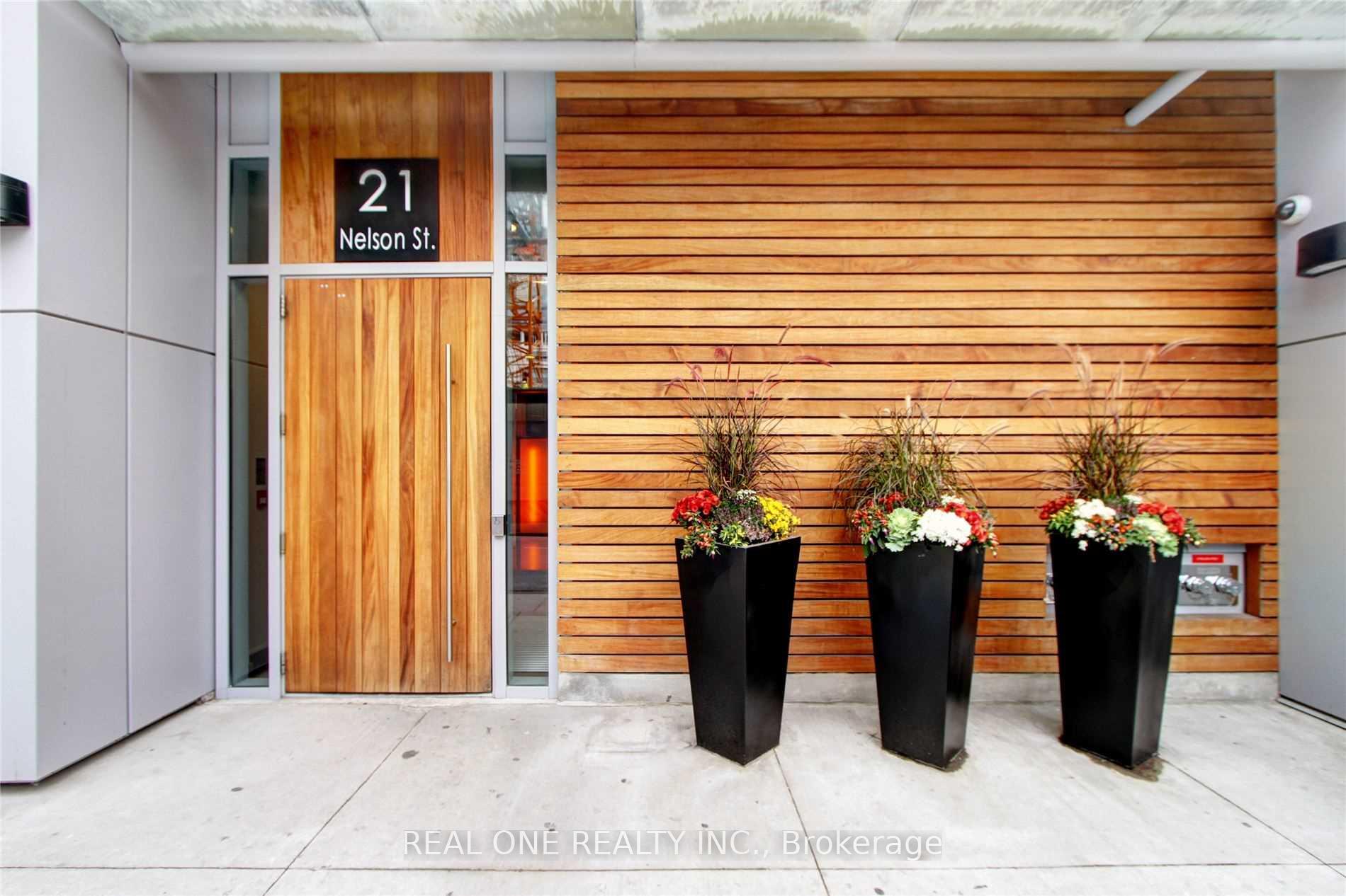 Photo 1 of Unit 301, 21 Nelson Street, Toronto, Waterfront Communities — HOMEH