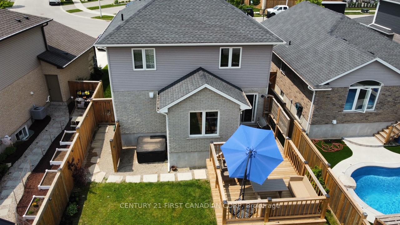 Photo 3 of 226 Emery Street, Central Elgin, Port Stanley — HOMEH