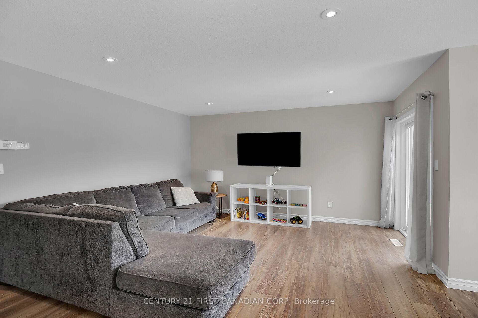 Photo 12 of 226 Emery Street, Central Elgin, Port Stanley — HOMEH