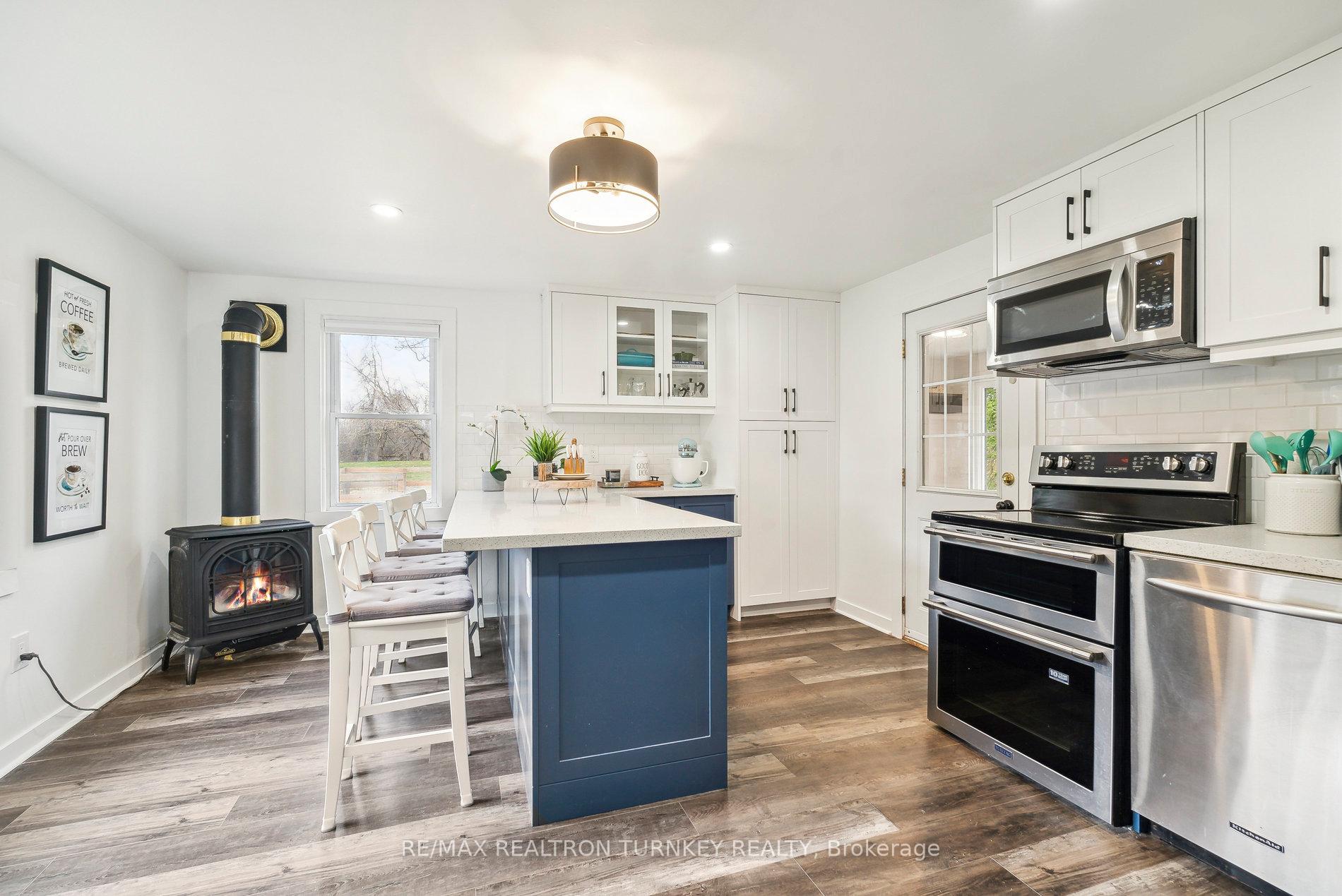 Photo 4 of 141 Nine Mile Road, Brock, Beaverton — HOMEH