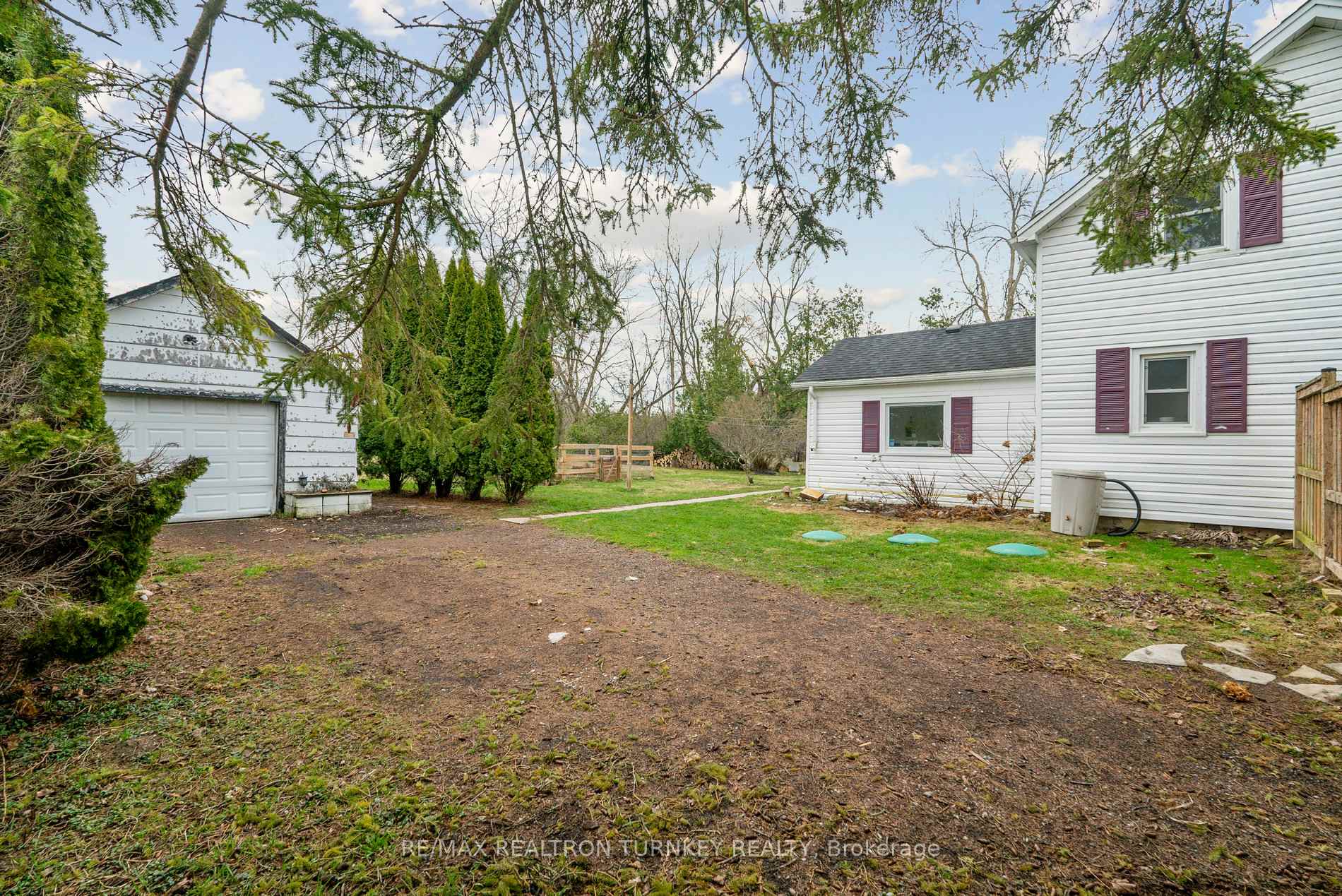 Photo 23 of 141 Nine Mile Road, Brock, Beaverton — HOMEH
