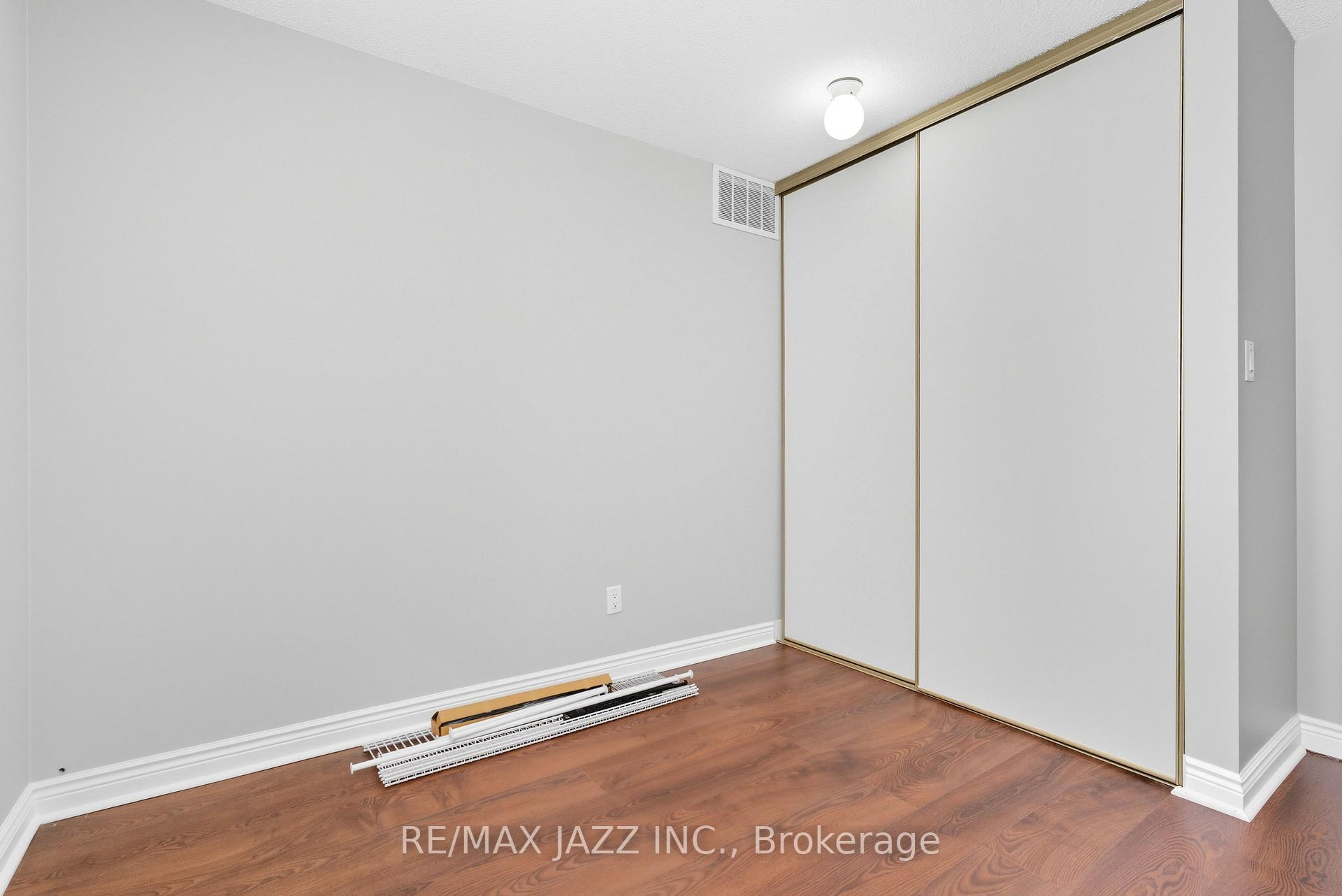 Photo 19 of Unit upper level, 8 Oban Court, Clarington, Courtice — HOMEH