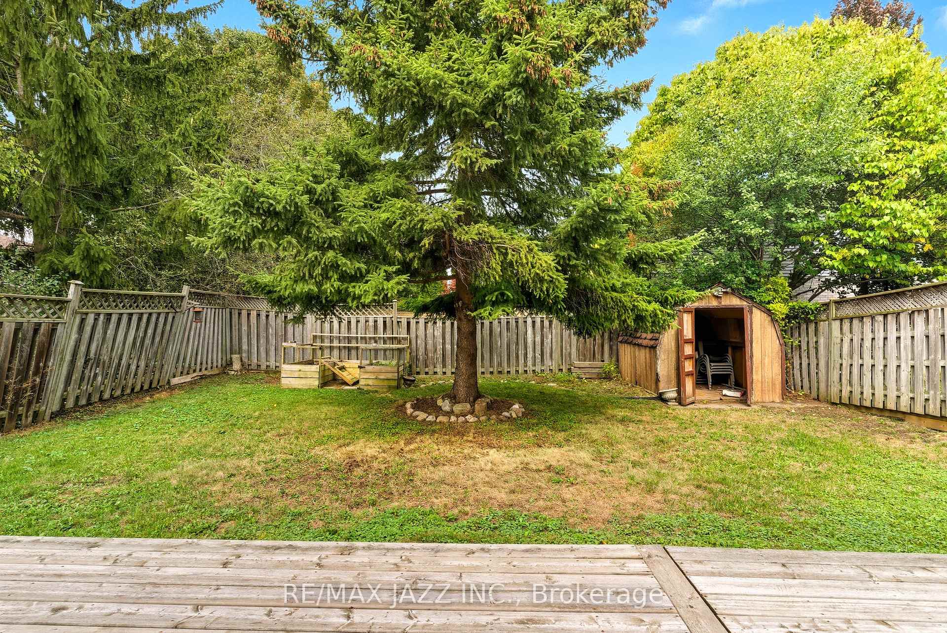 Photo 27 of Unit upper level, 8 Oban Court, Clarington, Courtice — HOMEH