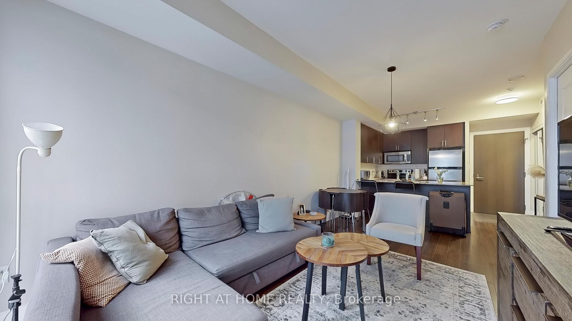 Photo 3 of Unit 907, 560 Front Street W, Toronto, Waterfront Communities — HOMEH