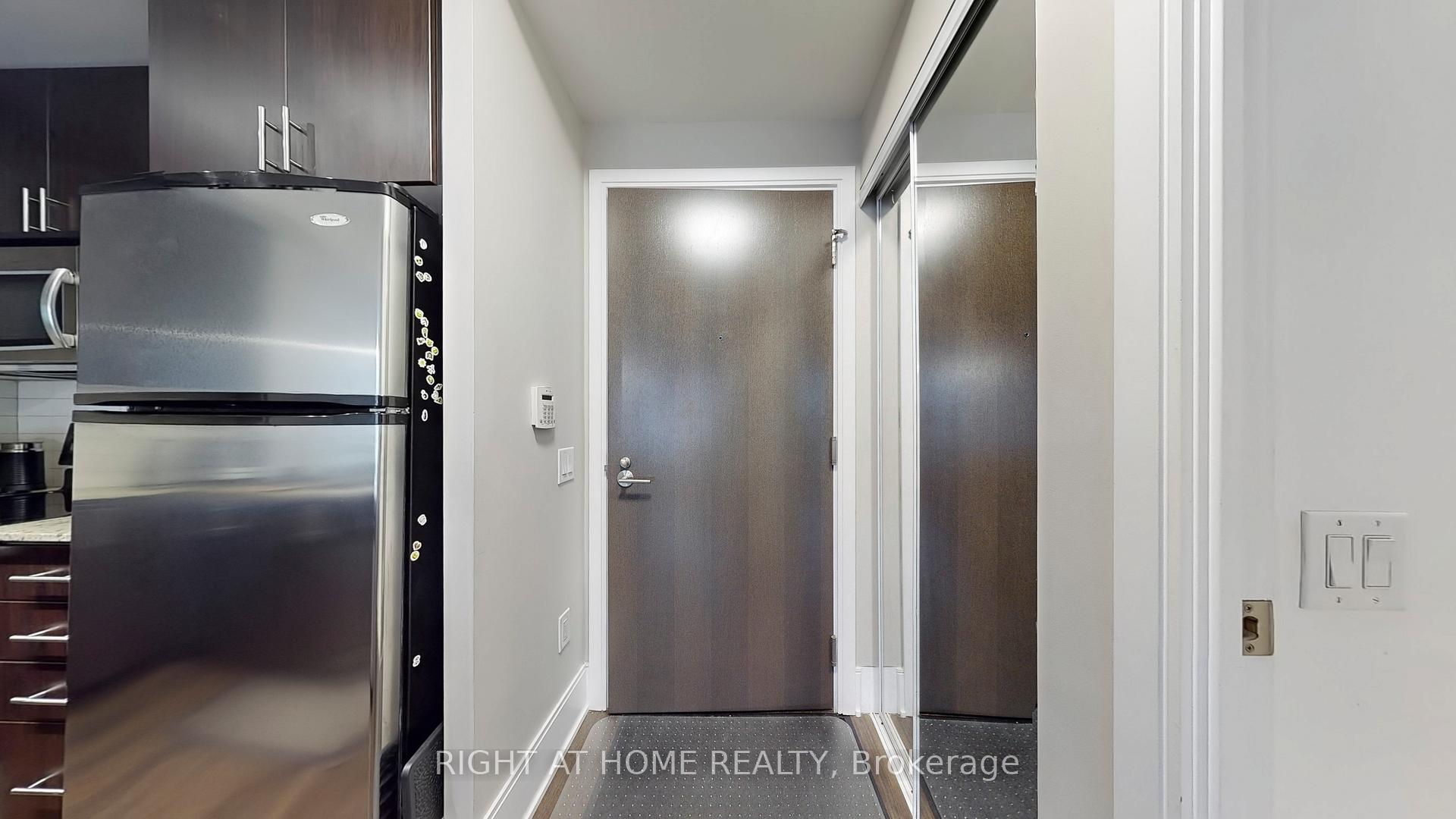 Photo 6 of Unit 907, 560 Front Street W, Toronto, Waterfront Communities — HOMEH