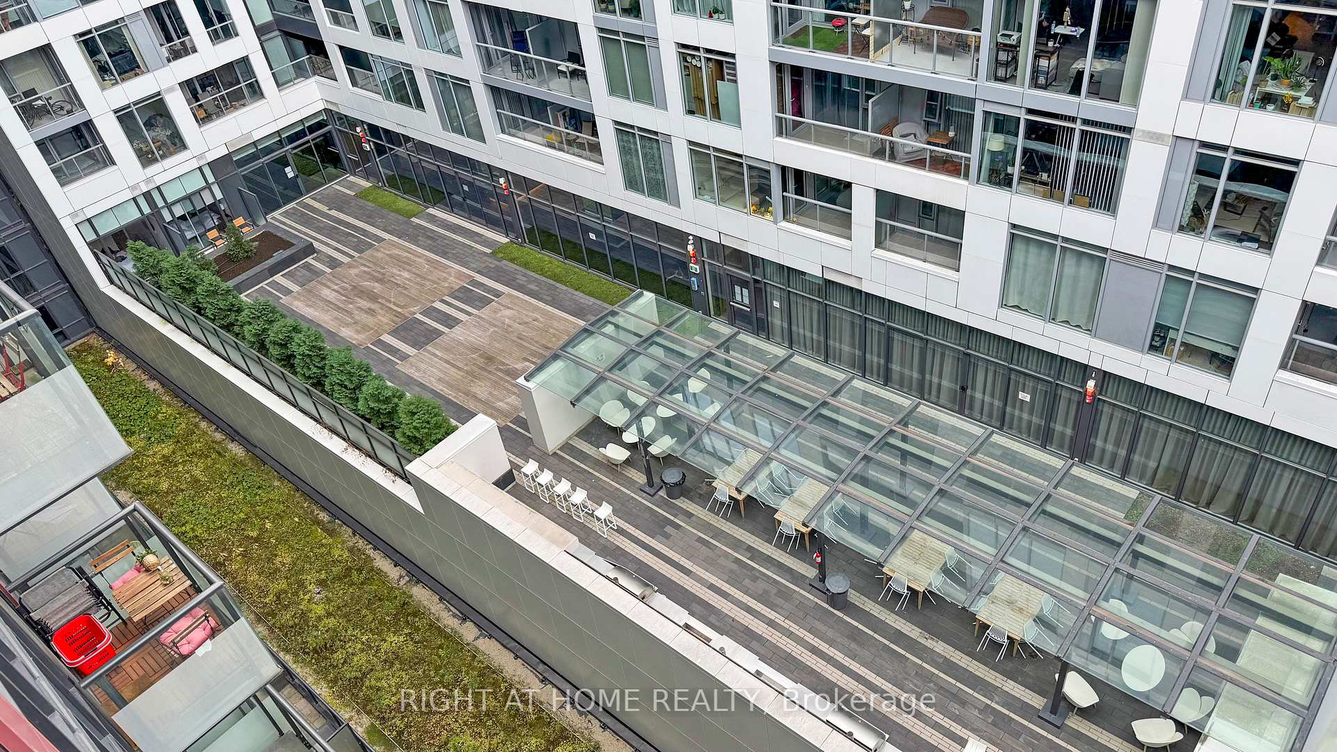 Photo 10 of Unit 907, 560 Front Street W, Toronto, Waterfront Communities — HOMEH