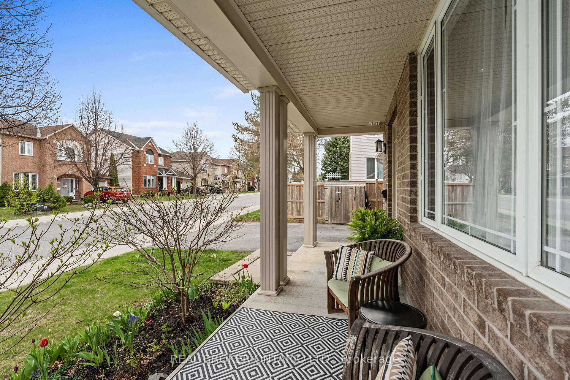Photo 2 of 135 Rocky Hill Drive, Ottawa, Barrhaven - Strandherd — HOMEH