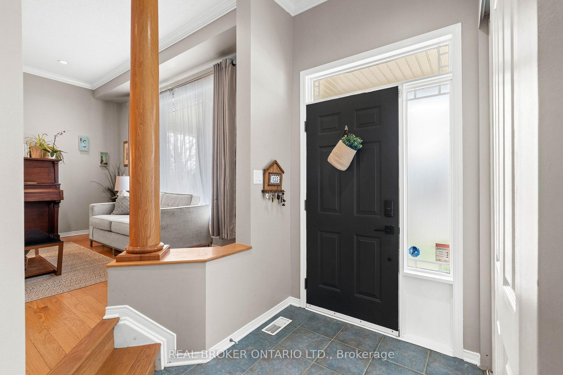 Photo 3 of 135 Rocky Hill Drive, Ottawa, Barrhaven - Strandherd — HOMEH