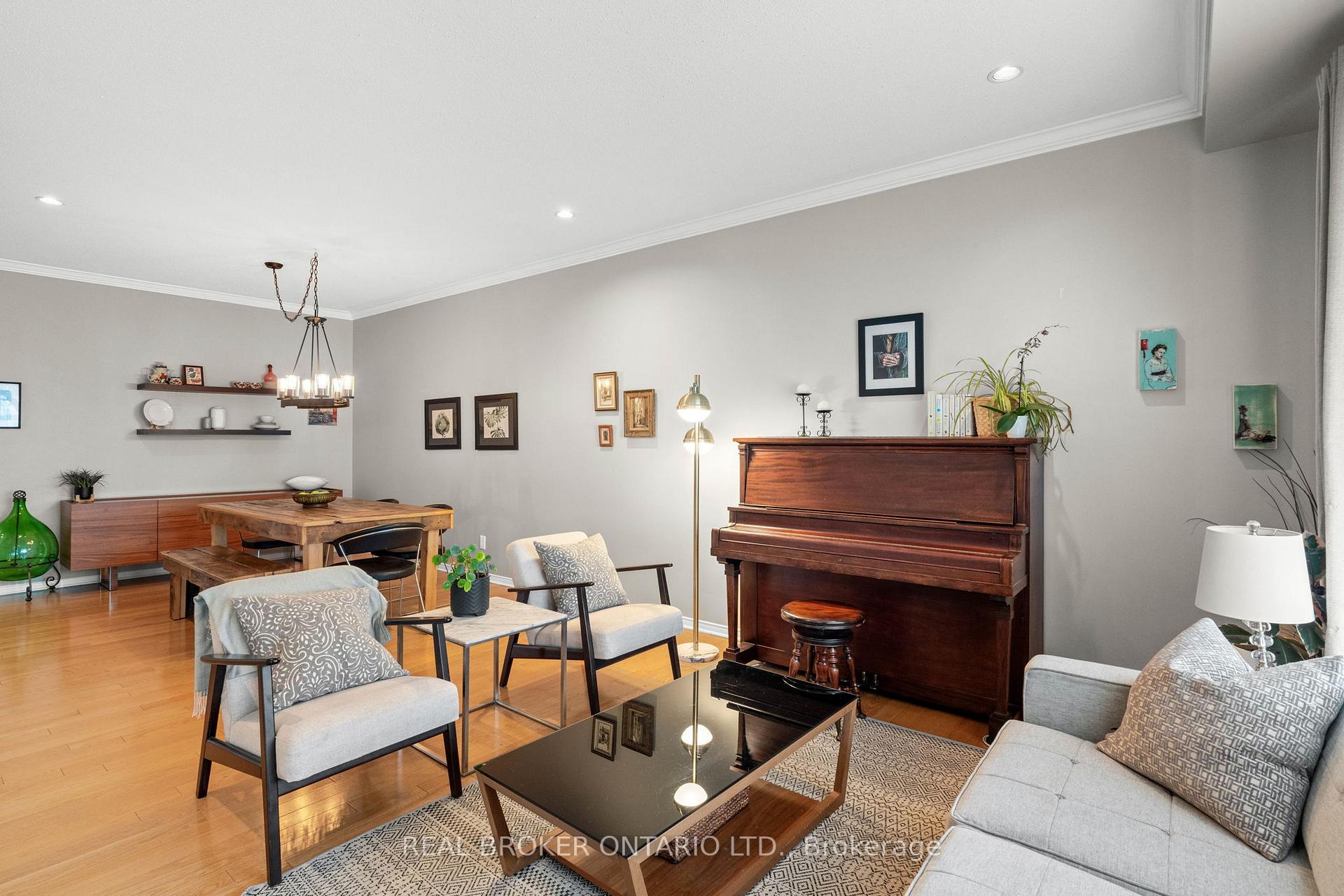Photo 7 of 135 Rocky Hill Drive, Ottawa, Barrhaven - Strandherd — HOMEH