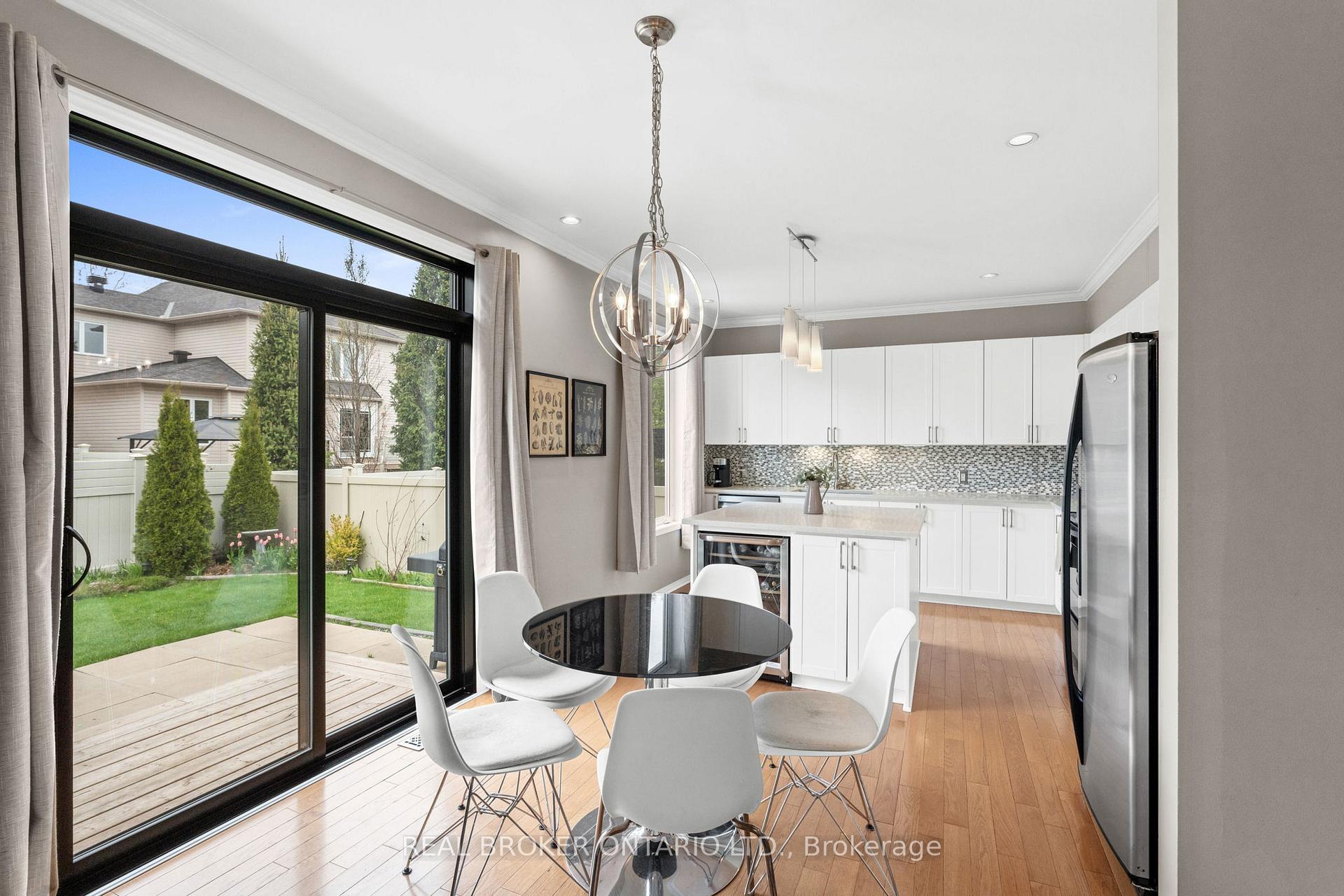 Photo 8 of 135 Rocky Hill Drive, Ottawa, Barrhaven - Strandherd — HOMEH