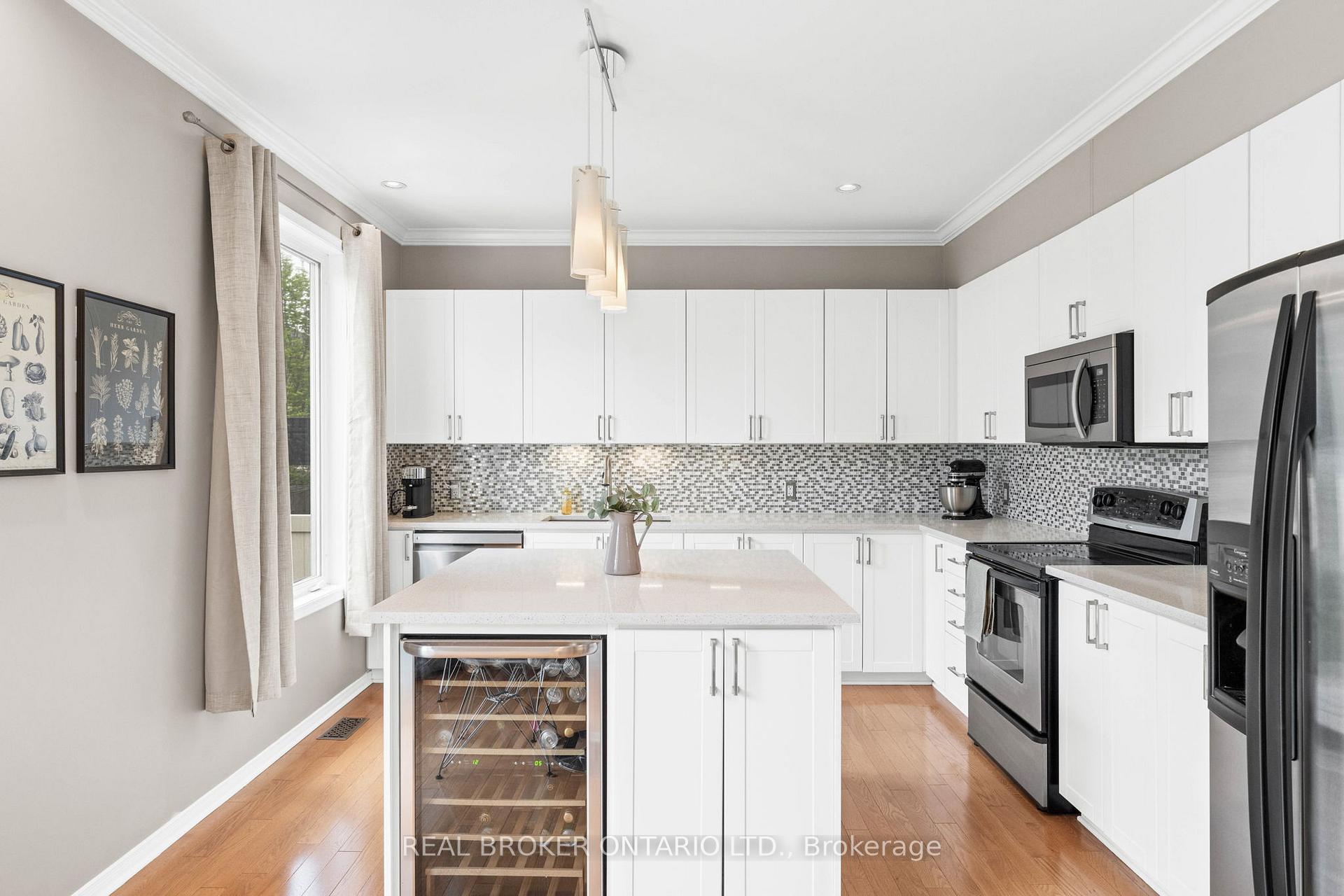 Photo 9 of 135 Rocky Hill Drive, Ottawa, Barrhaven - Strandherd — HOMEH