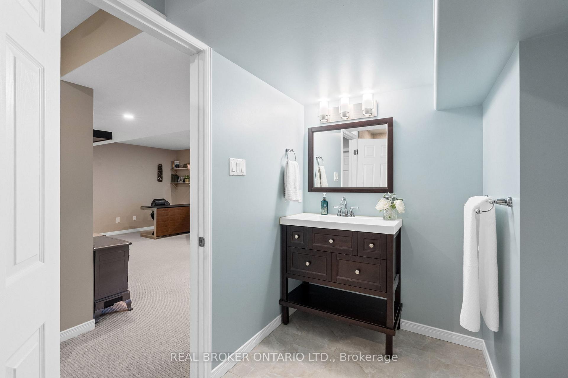 Photo 31 of 135 Rocky Hill Drive, Ottawa, Barrhaven - Strandherd — HOMEH