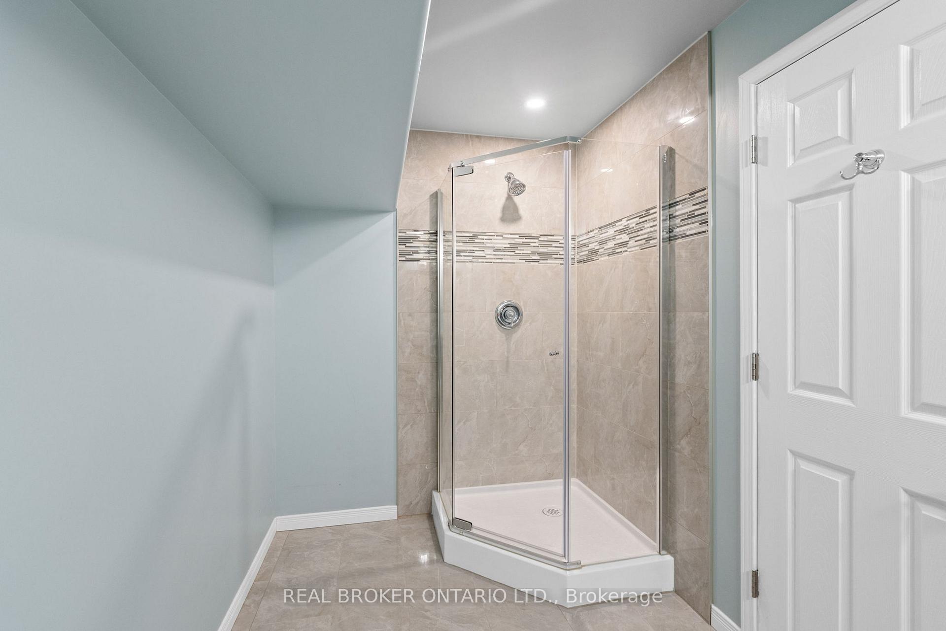 Photo 33 of 135 Rocky Hill Drive, Ottawa, Barrhaven - Strandherd — HOMEH