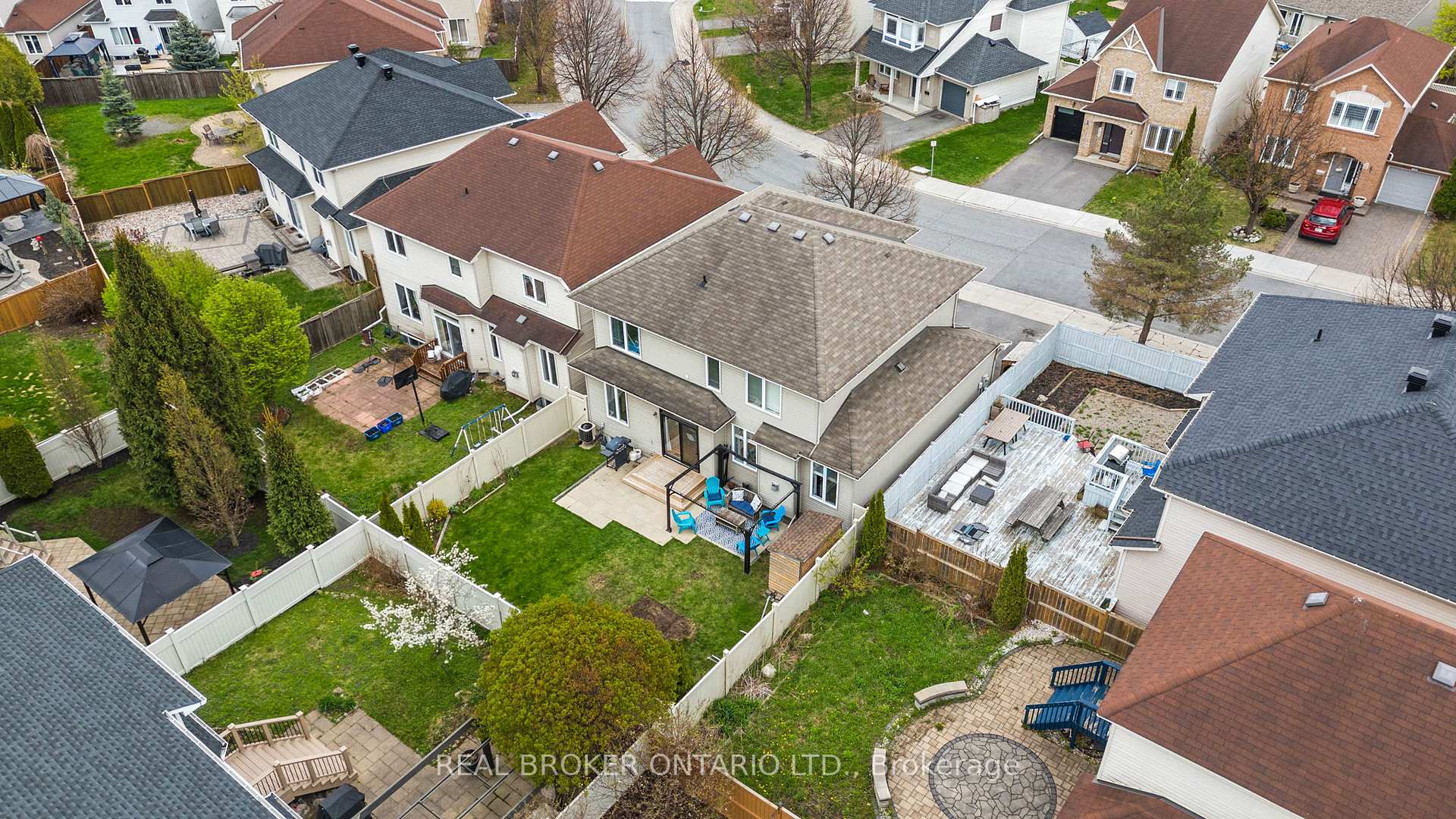 Photo 40 of 135 Rocky Hill Drive, Ottawa, Barrhaven - Strandherd — HOMEH