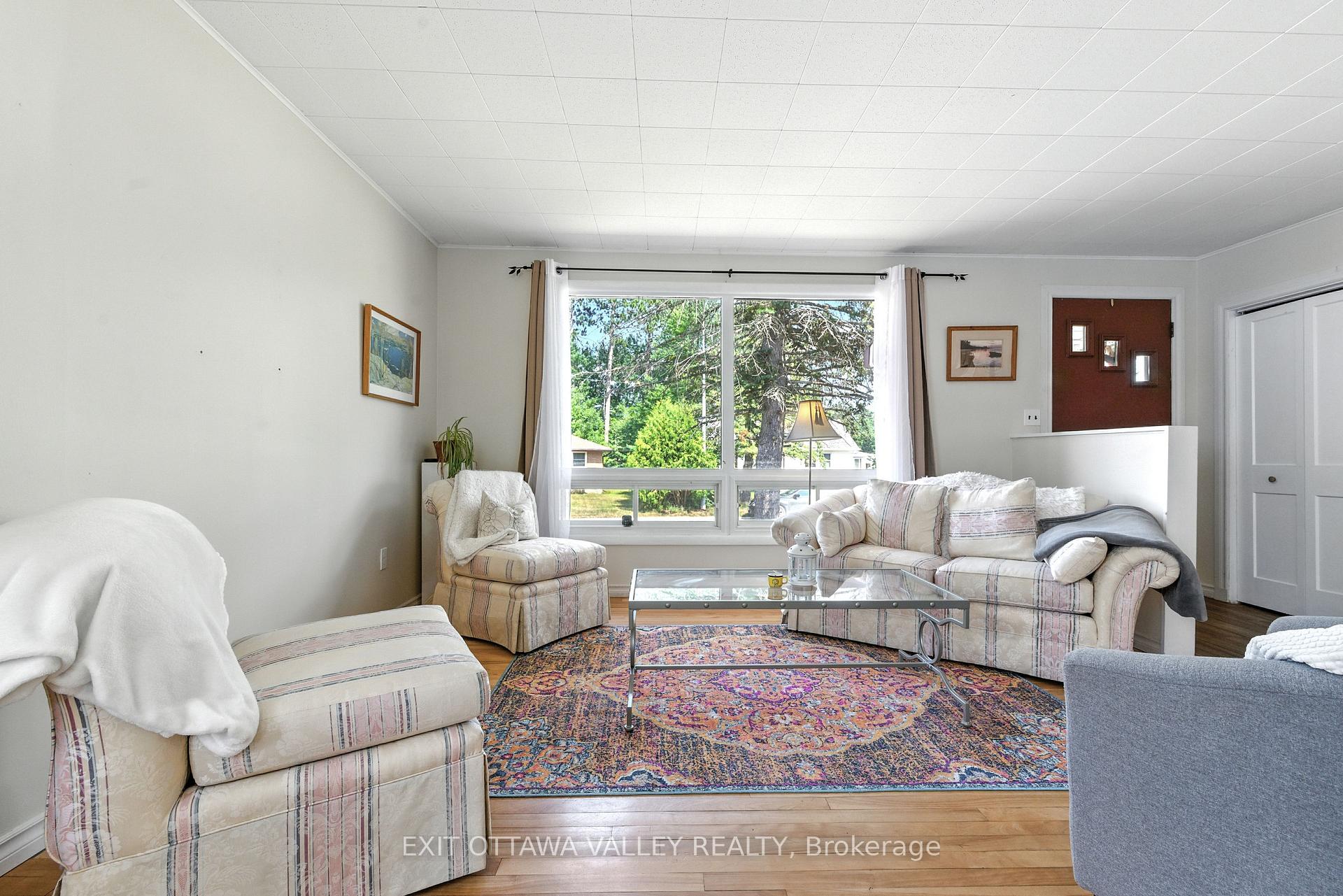 Photo 7 of 12 Summit Street, Deep River — HOMEH