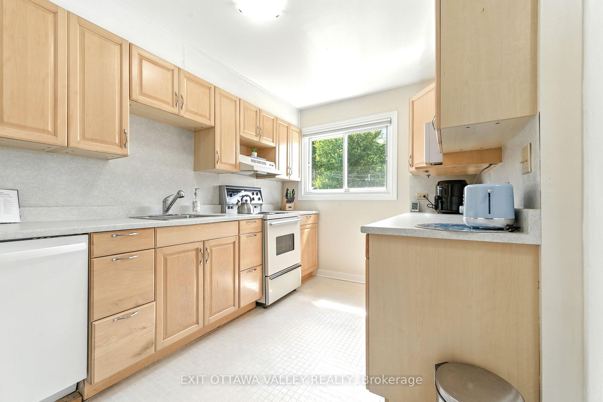 Photo 15 of 12 Summit Street, Deep River — HOMEH