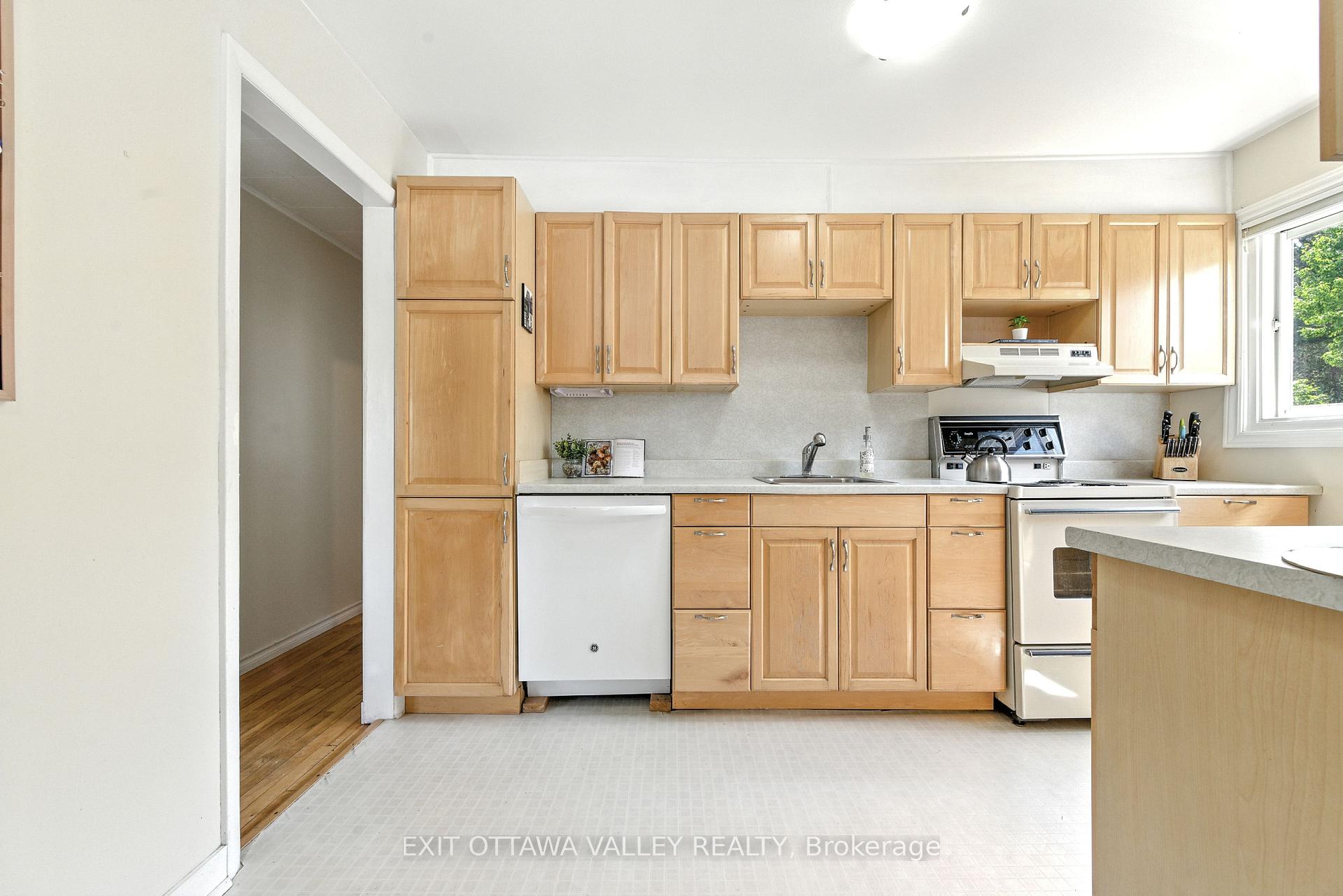 Photo 16 of 12 Summit Street, Deep River — HOMEH
