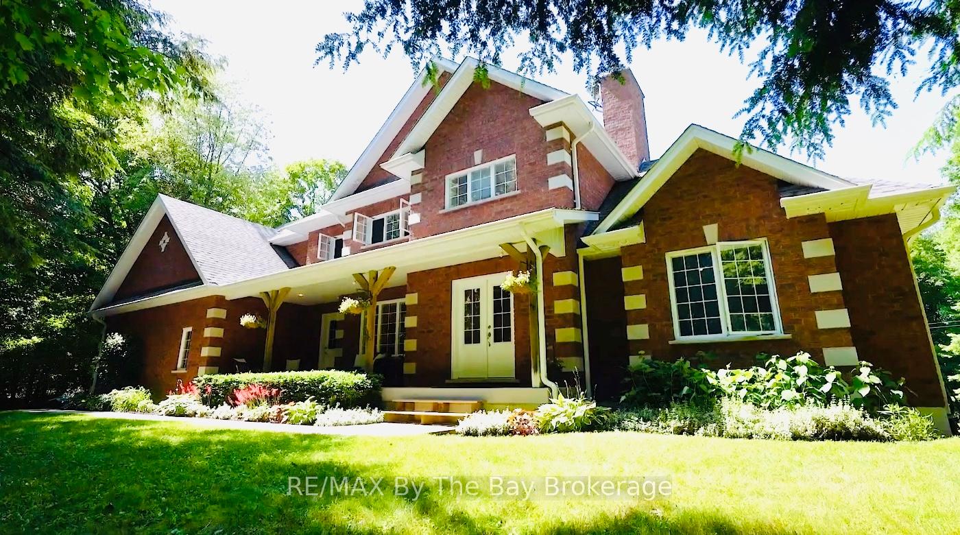 Front of 19 Gillespie Trail SE