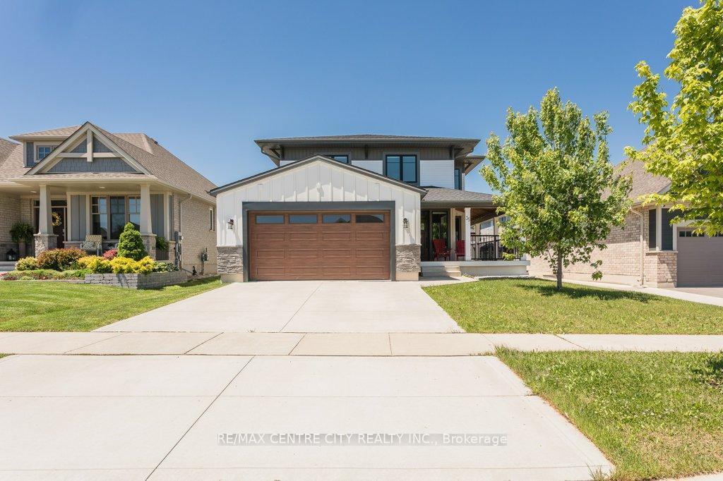 Front of 35 Honey Bend