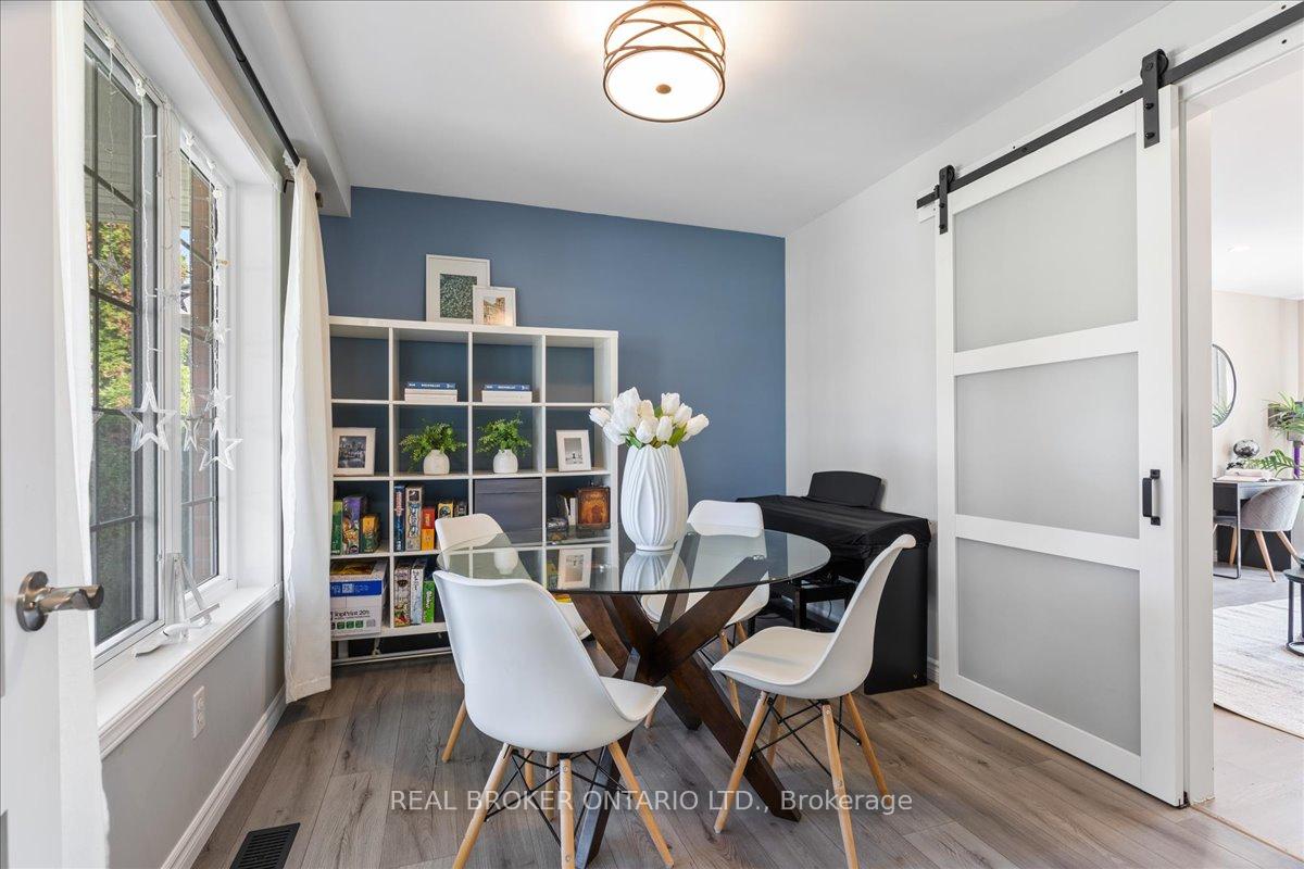 Photo 10 of 87 Dawn Crescent, Cambridge — HOMEH