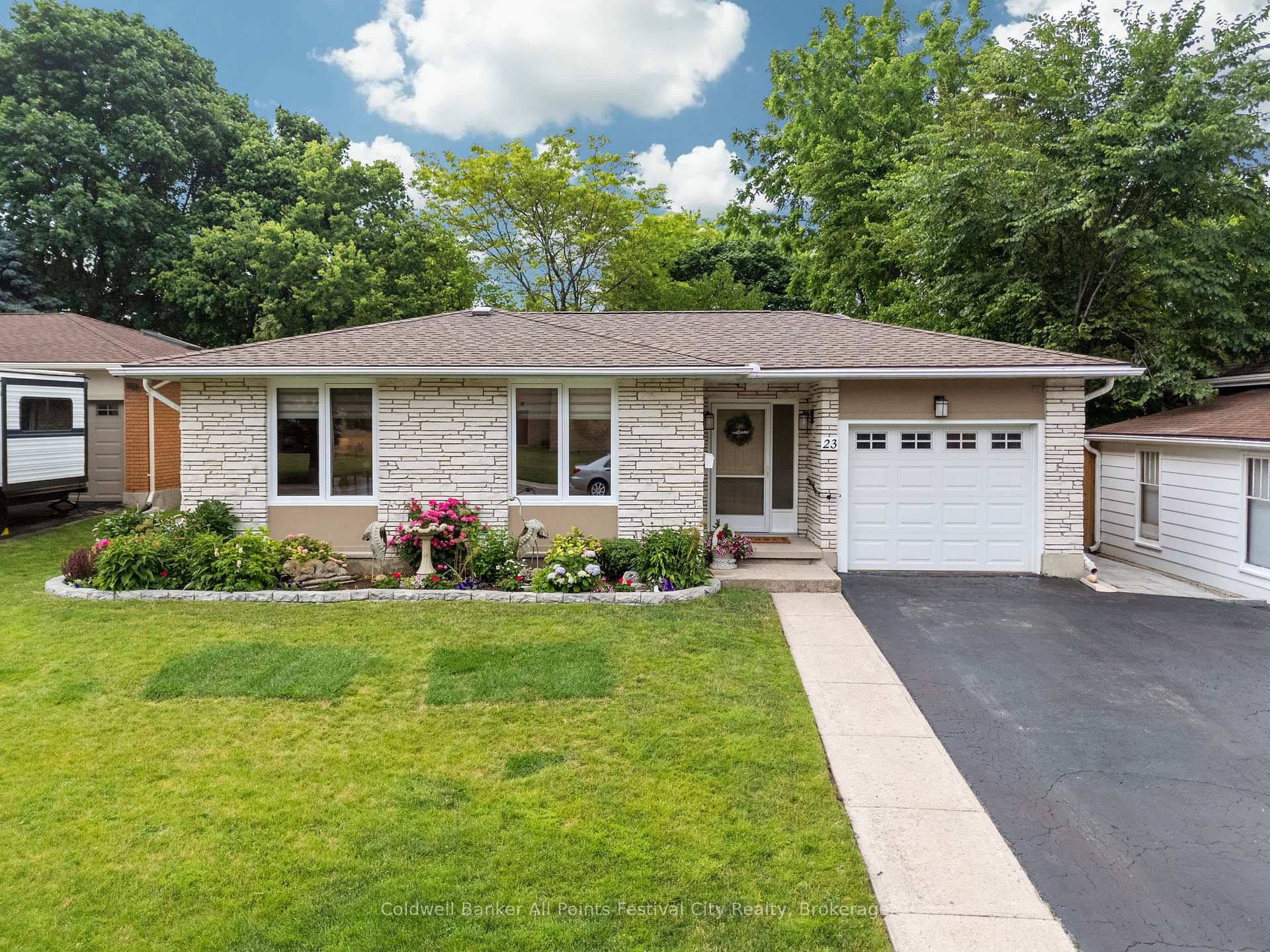 Photo 1 of 23 Trafalgar Street, Goderich, Goderich (Town) — HOMEH