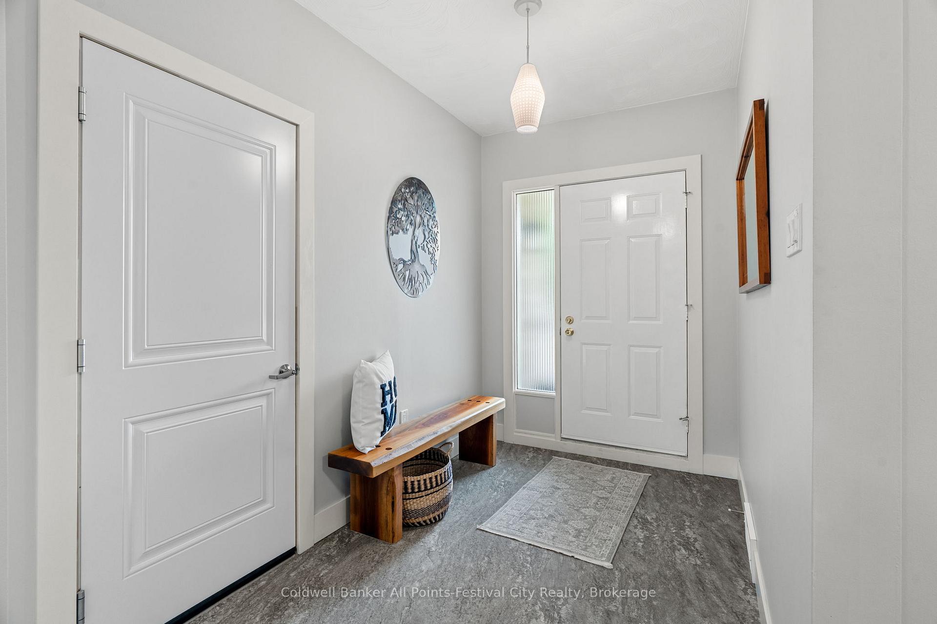 Photo 7 of 23 Trafalgar Street, Goderich, Goderich (Town) — HOMEH
