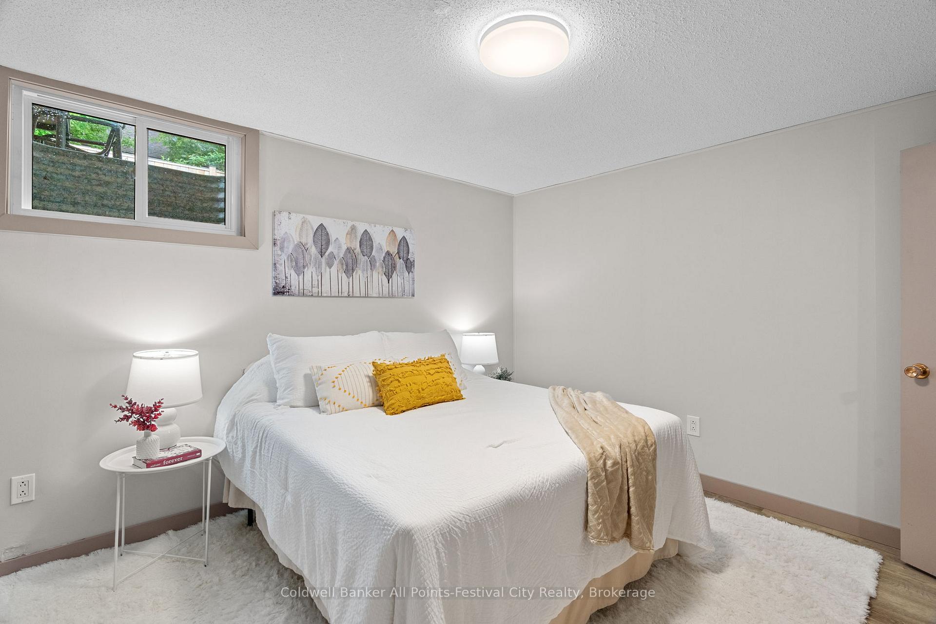 Photo 38 of 23 Trafalgar Street, Goderich, Goderich (Town) — HOMEH