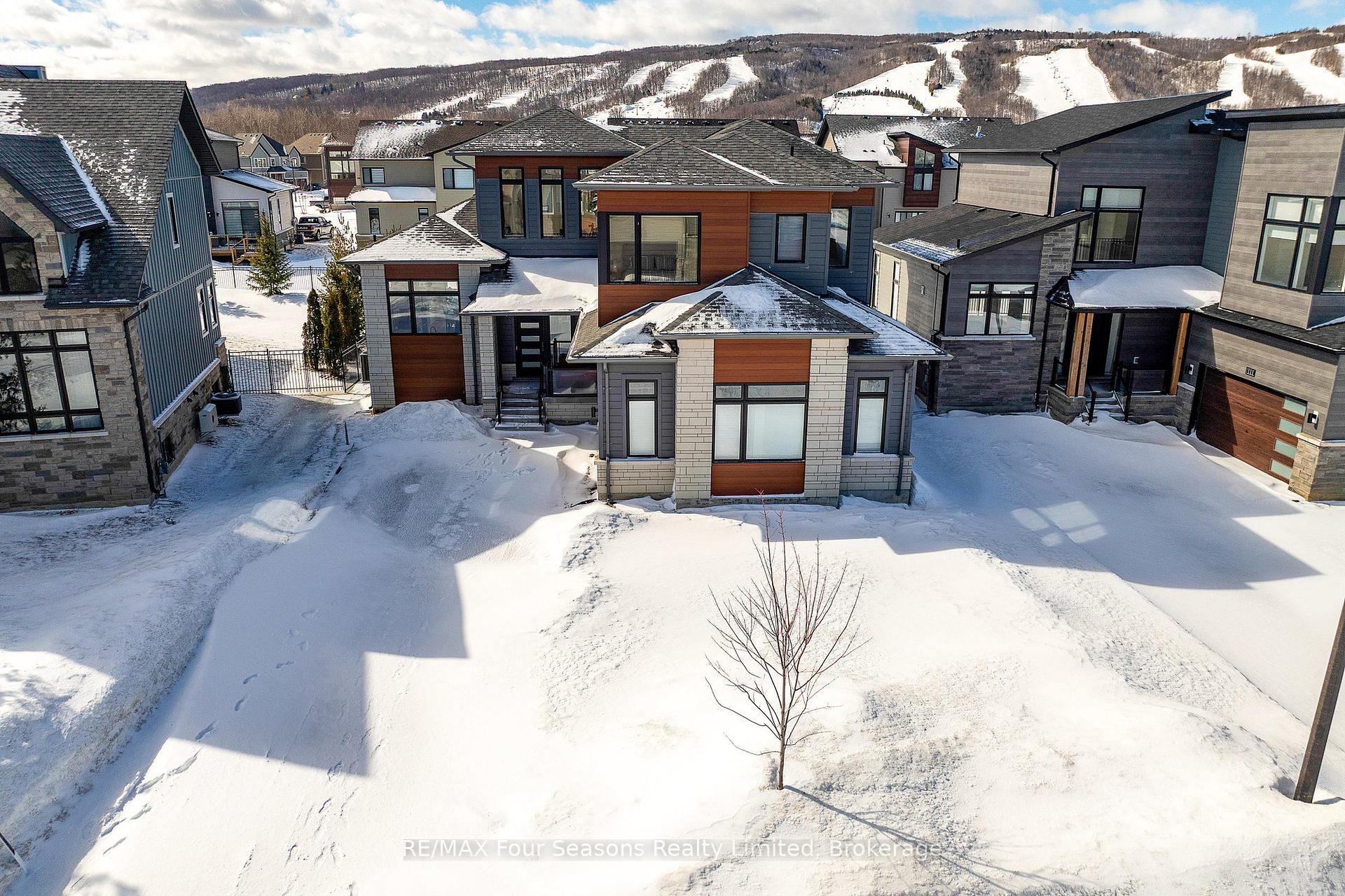 Photo 1 of 113 Cattail Crescent, Blue Mountains — HOMEH