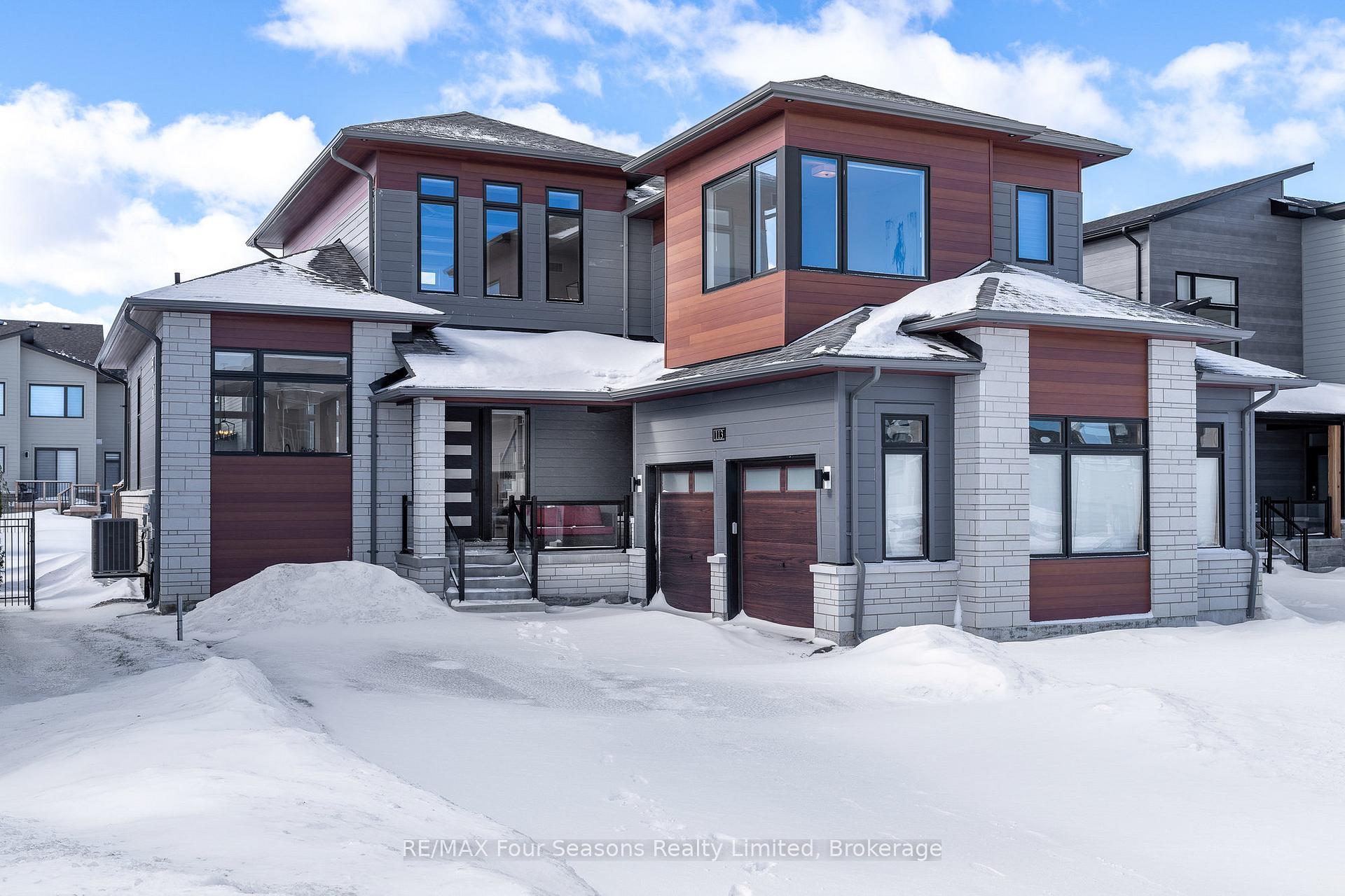 Photo 2 of 113 Cattail Crescent, Blue Mountains — HOMEH