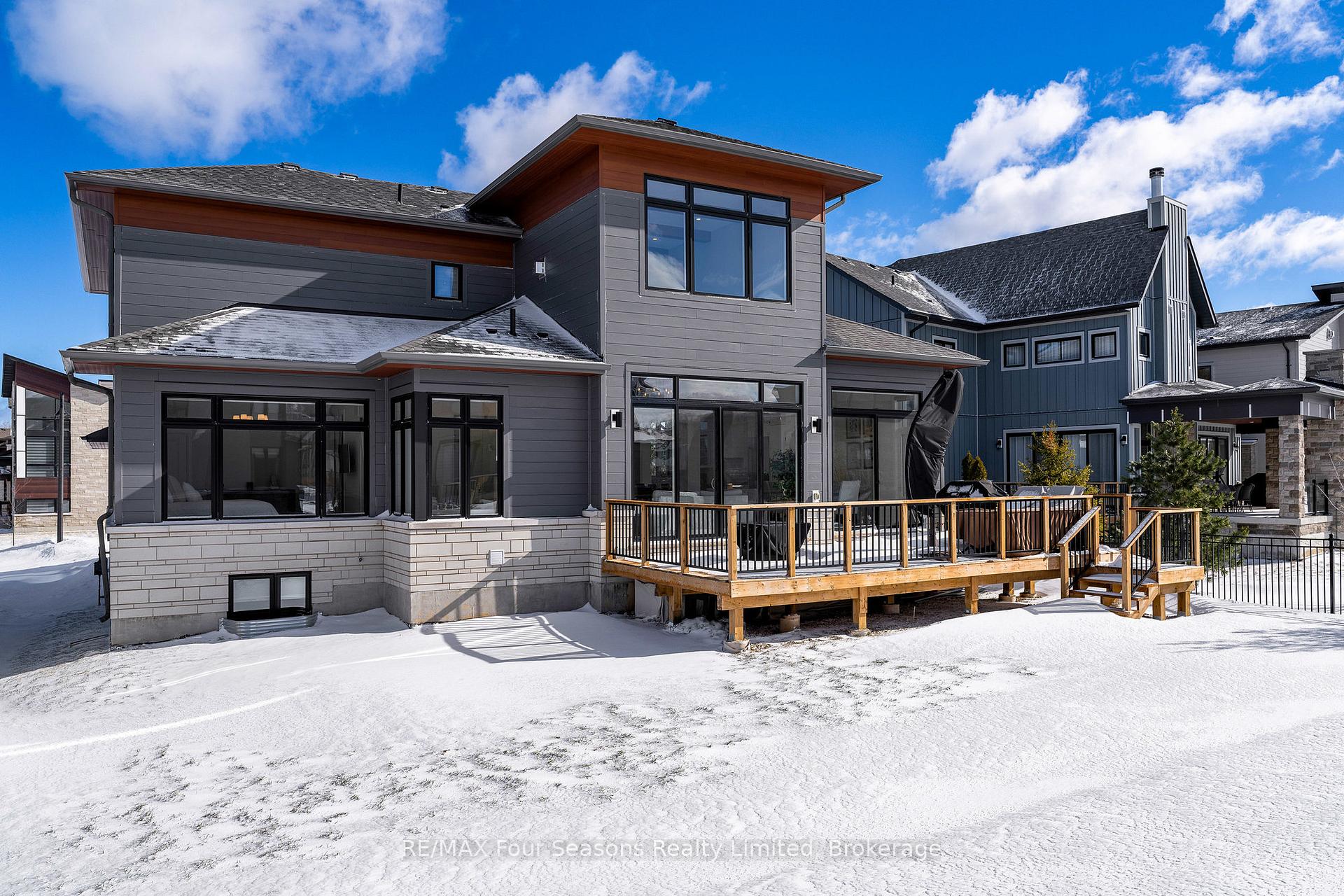 Photo 3 of 113 Cattail Crescent, Blue Mountains — HOMEH