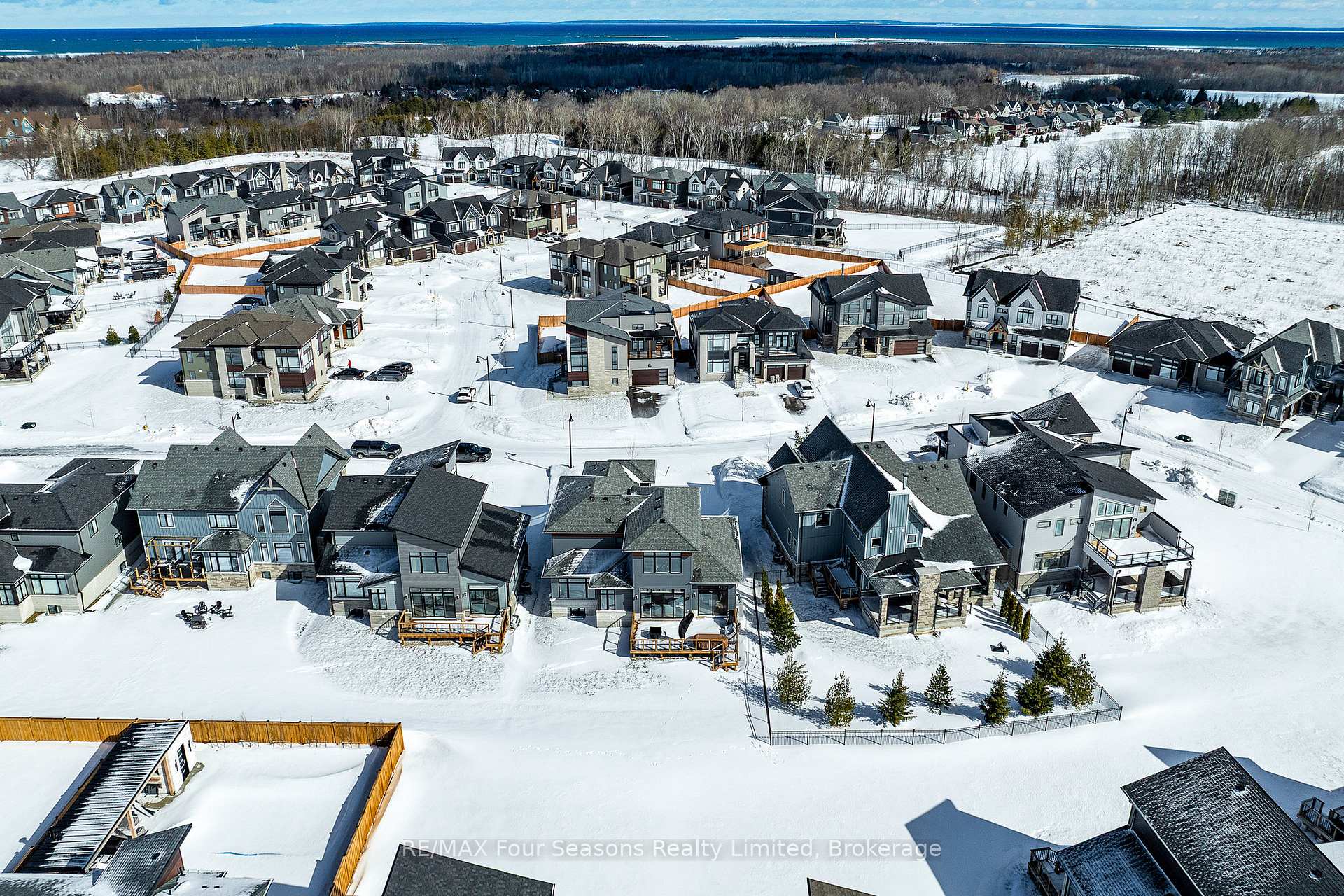 Photo 44 of 113 Cattail Crescent, Blue Mountains — HOMEH