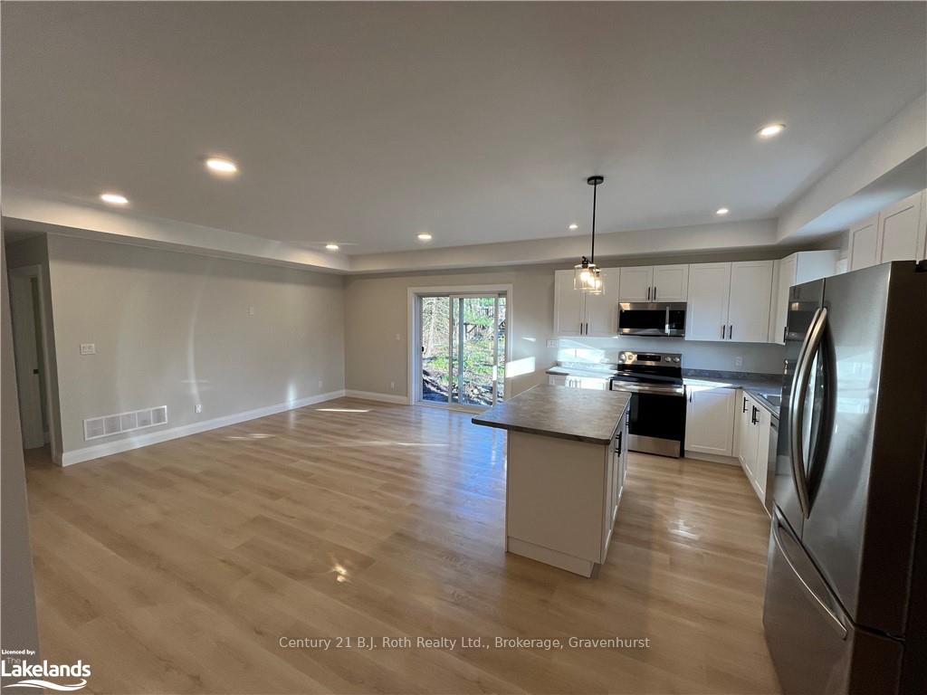Photo 2 of Unit 1, 615 Wagner Street, Gravenhurst, Muskoka (S) — HOMEH