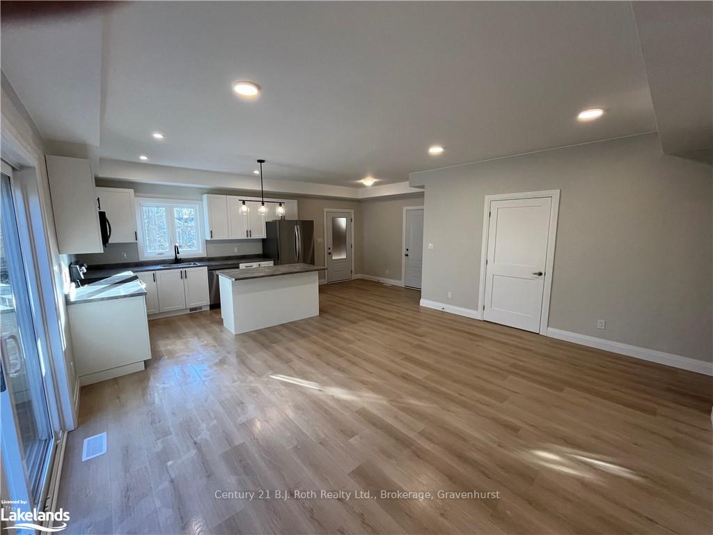 Photo 4 of Unit 1, 615 Wagner Street, Gravenhurst, Muskoka (S) — HOMEH
