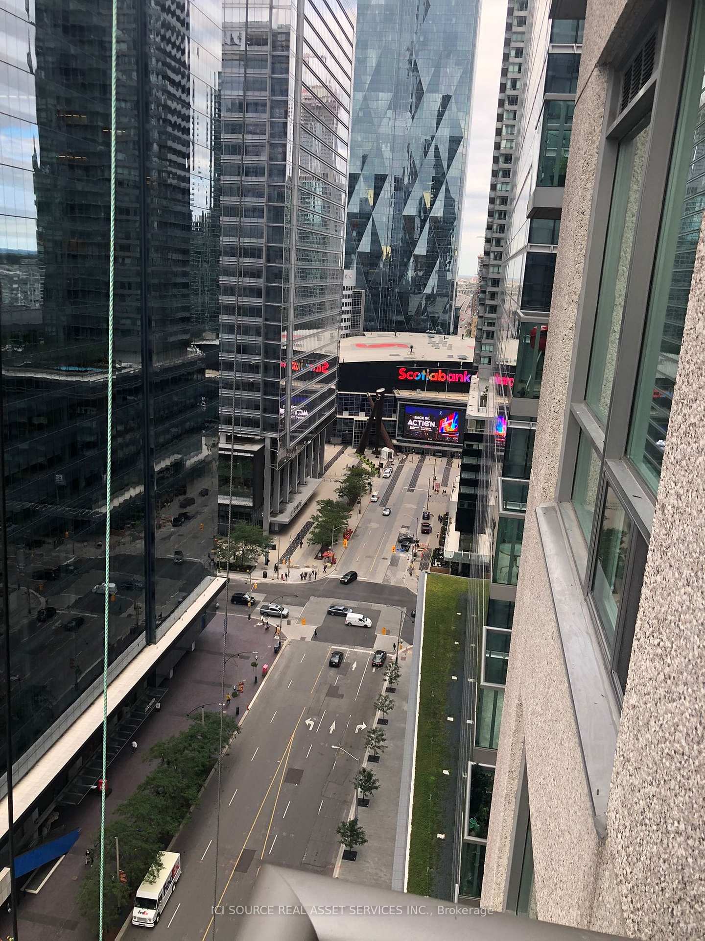 Photo 6 of Unit 2605, 30 Grand Trunk Crescent, Toronto, Waterfront Communities — HOMEH