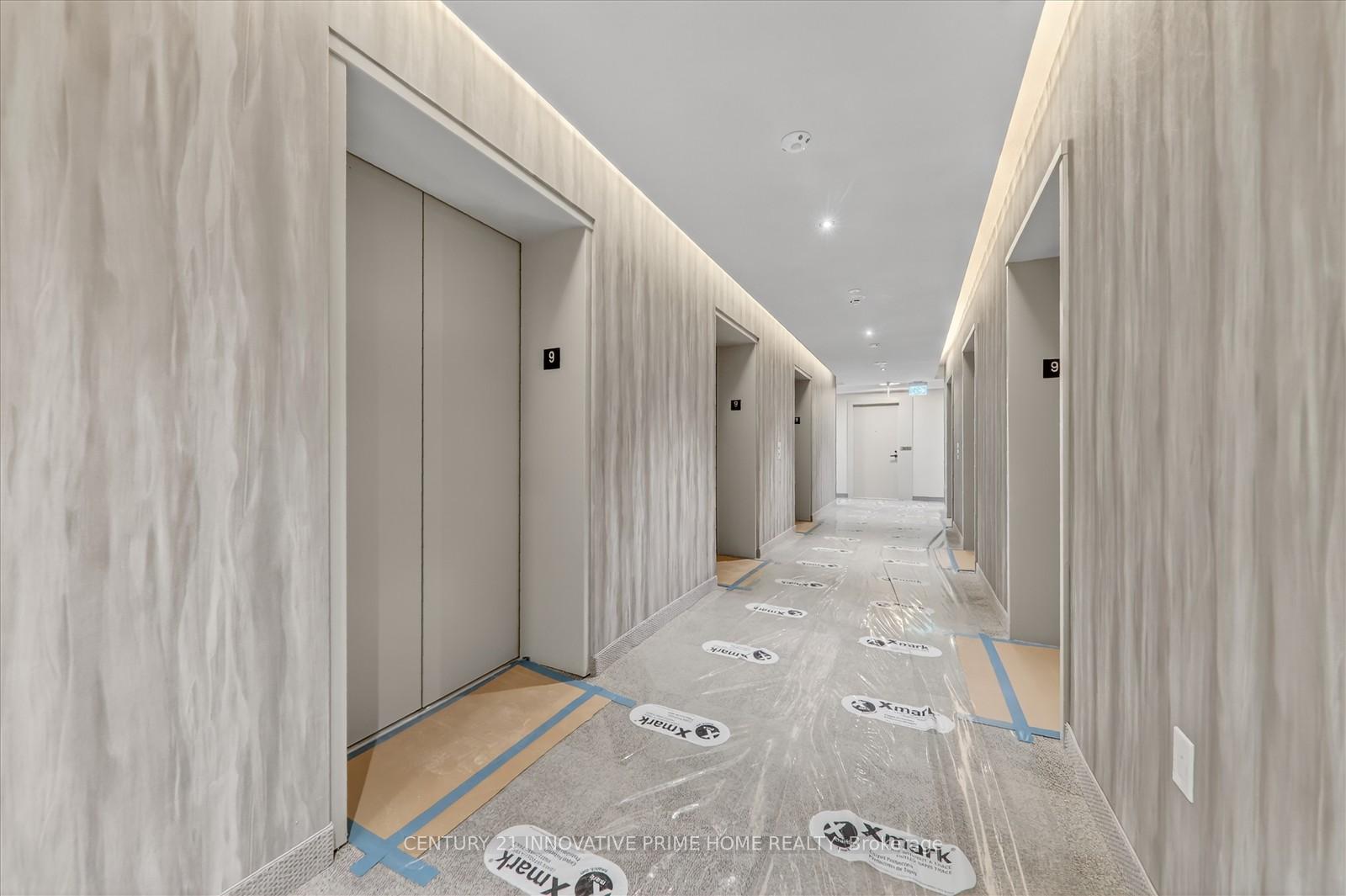 Photo 13 of Unit 910, 8 Interchange Way, Vaughan, Vaughan Corporate Centre — HOMEH