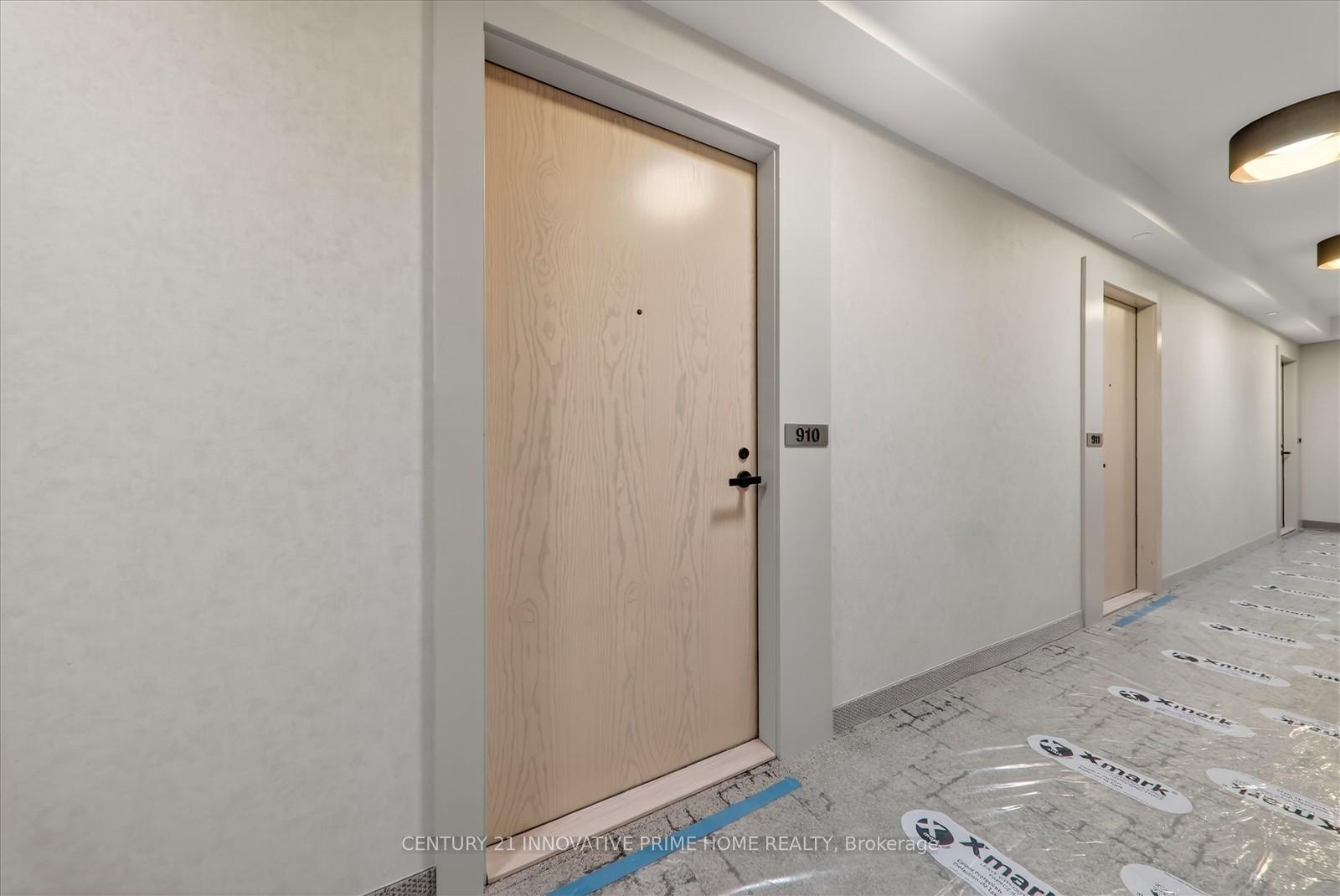 Photo 14 of Unit 910, 8 Interchange Way, Vaughan, Vaughan Corporate Centre — HOMEH